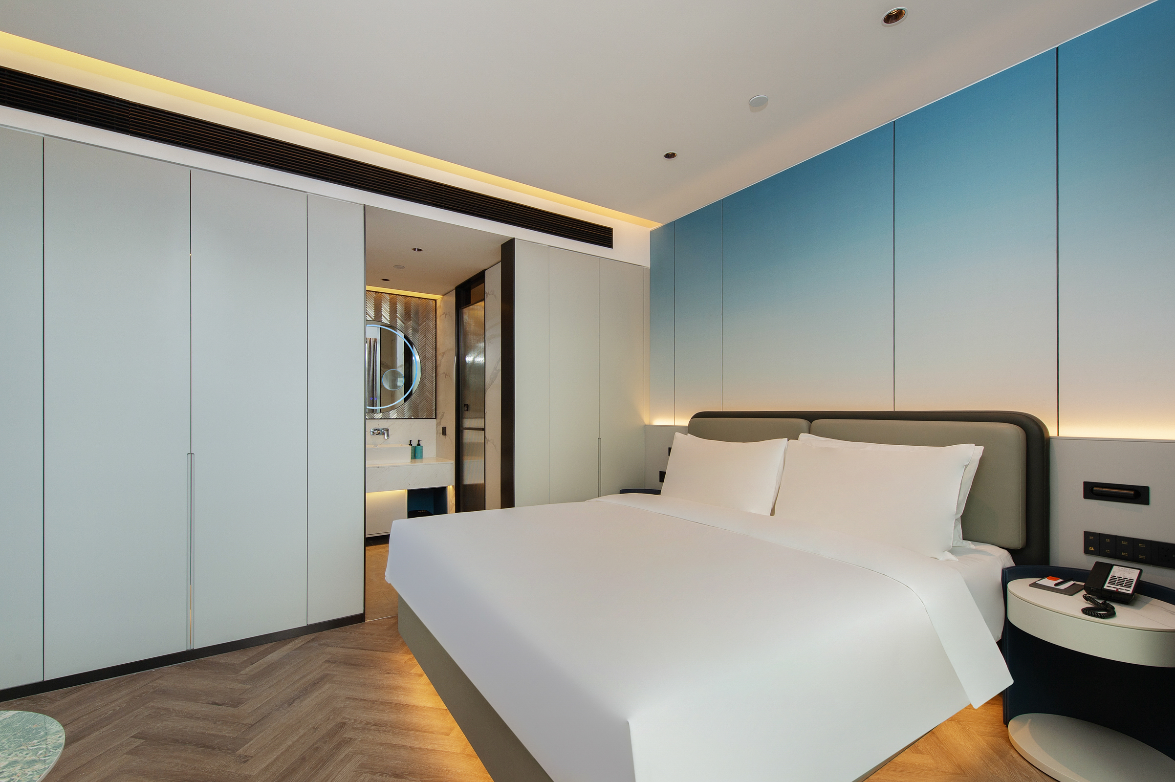 Apartment King Size Bed