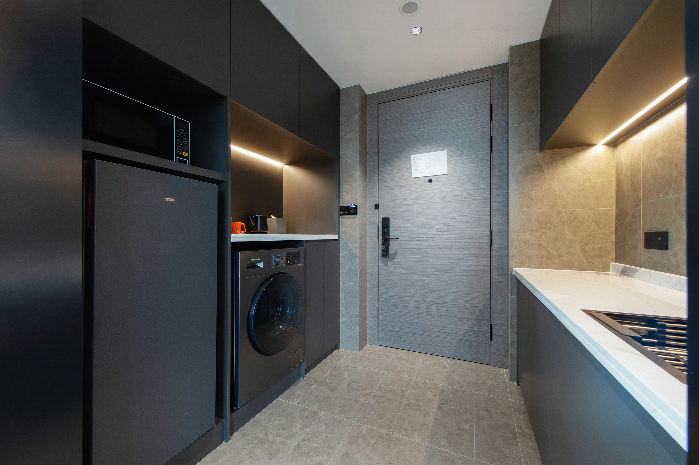 Apartment King Size Bed