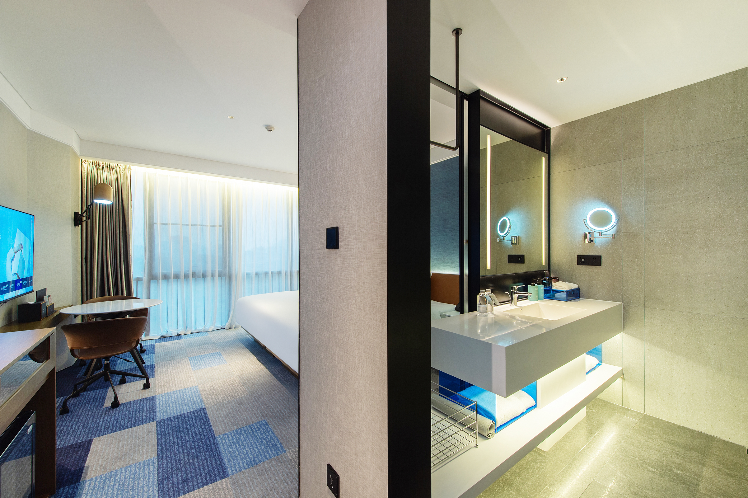 Double Superior King Bed