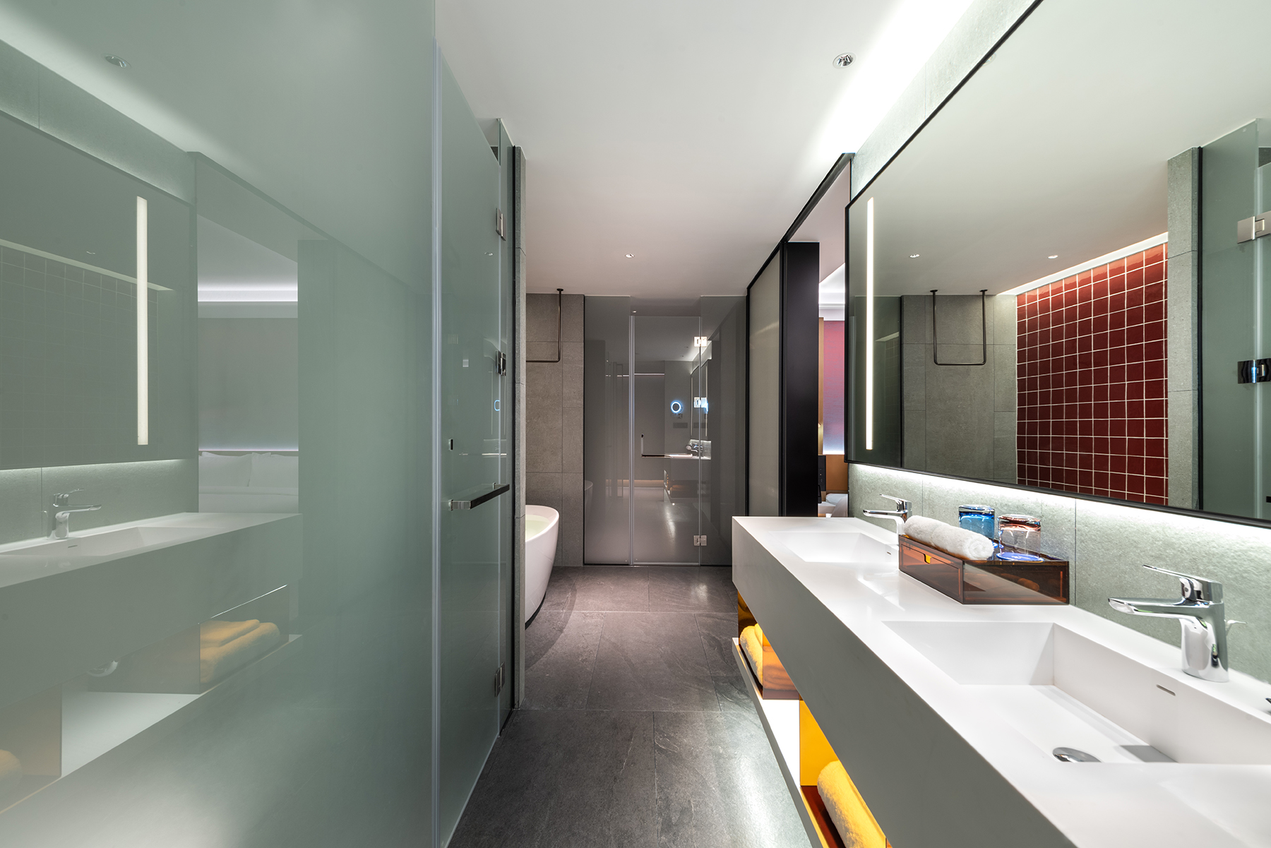 Suite Deluxe King Bed