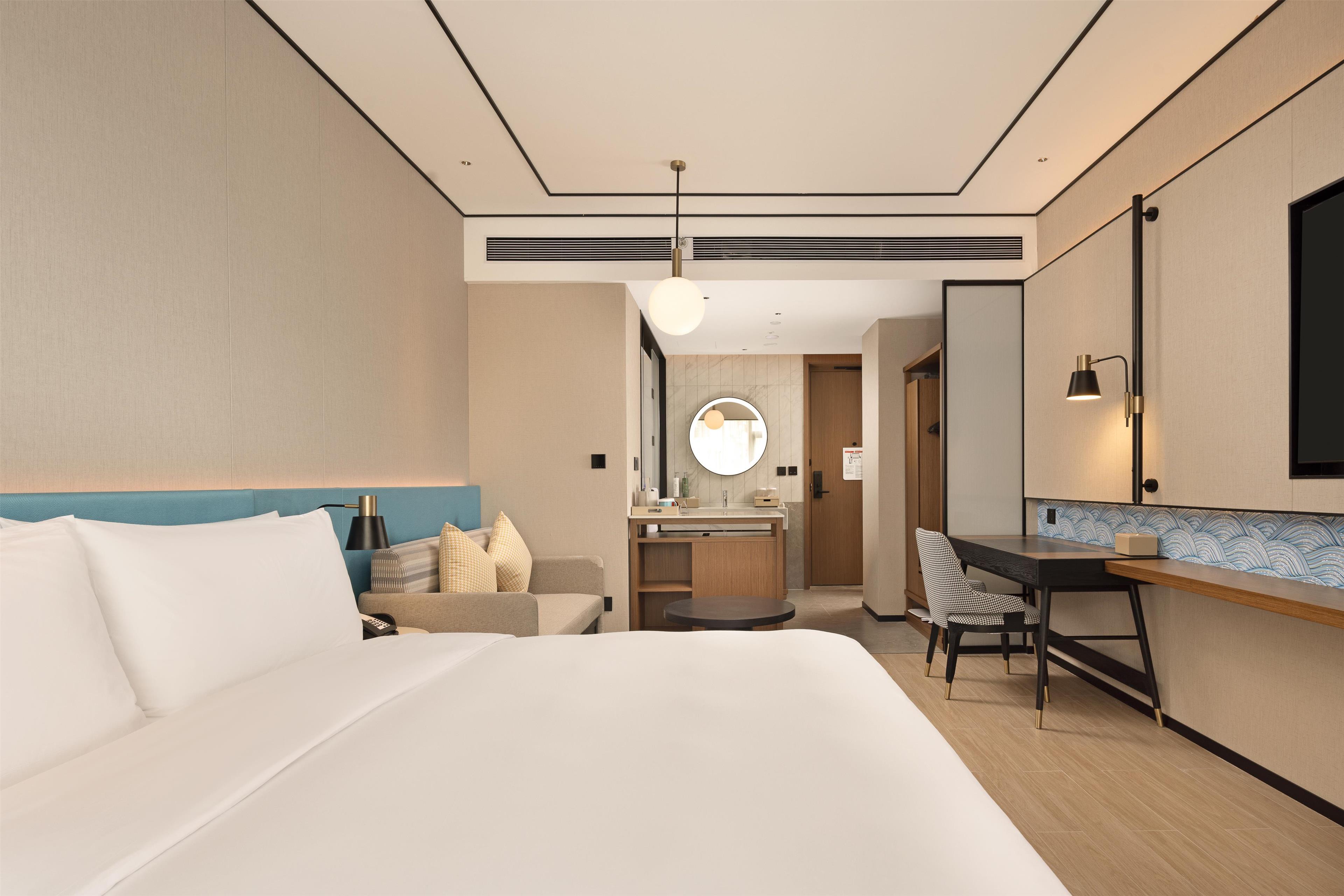 Double Superior King Bed