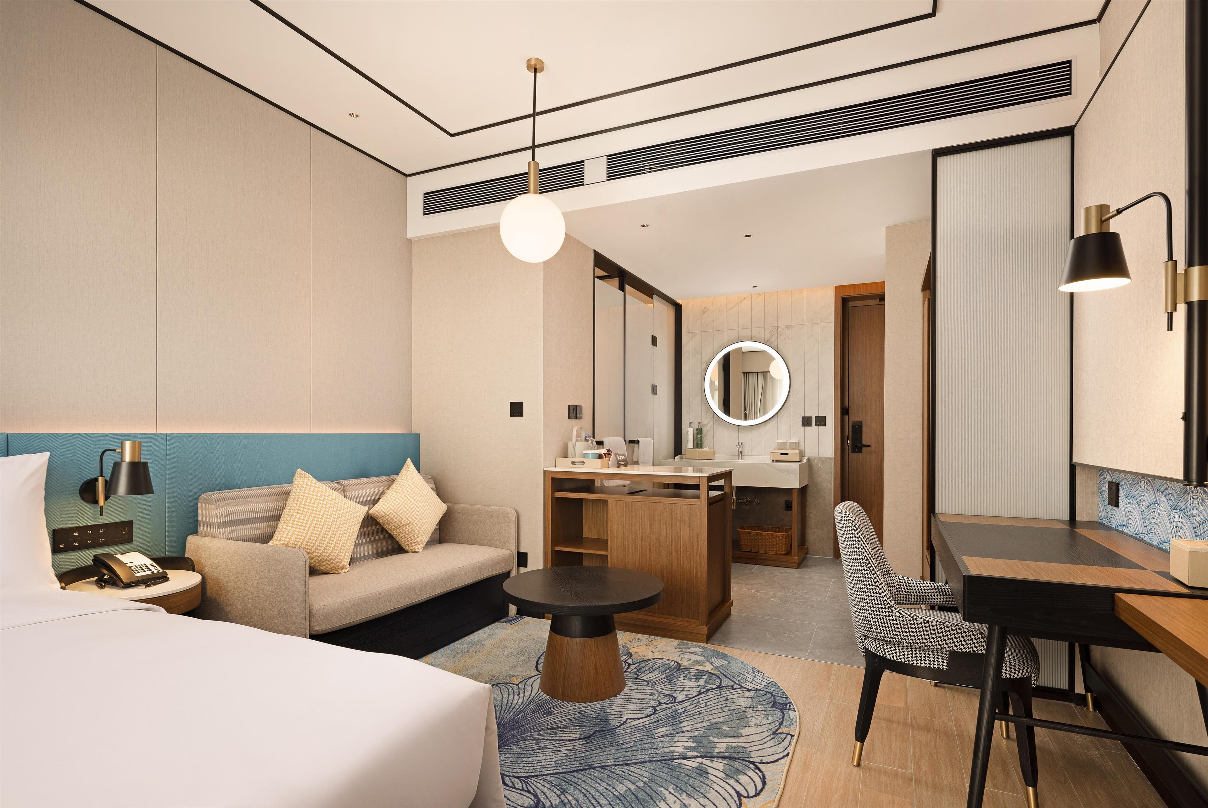 Double Superior King Bed