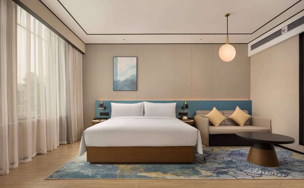 Double Deluxe King Bed