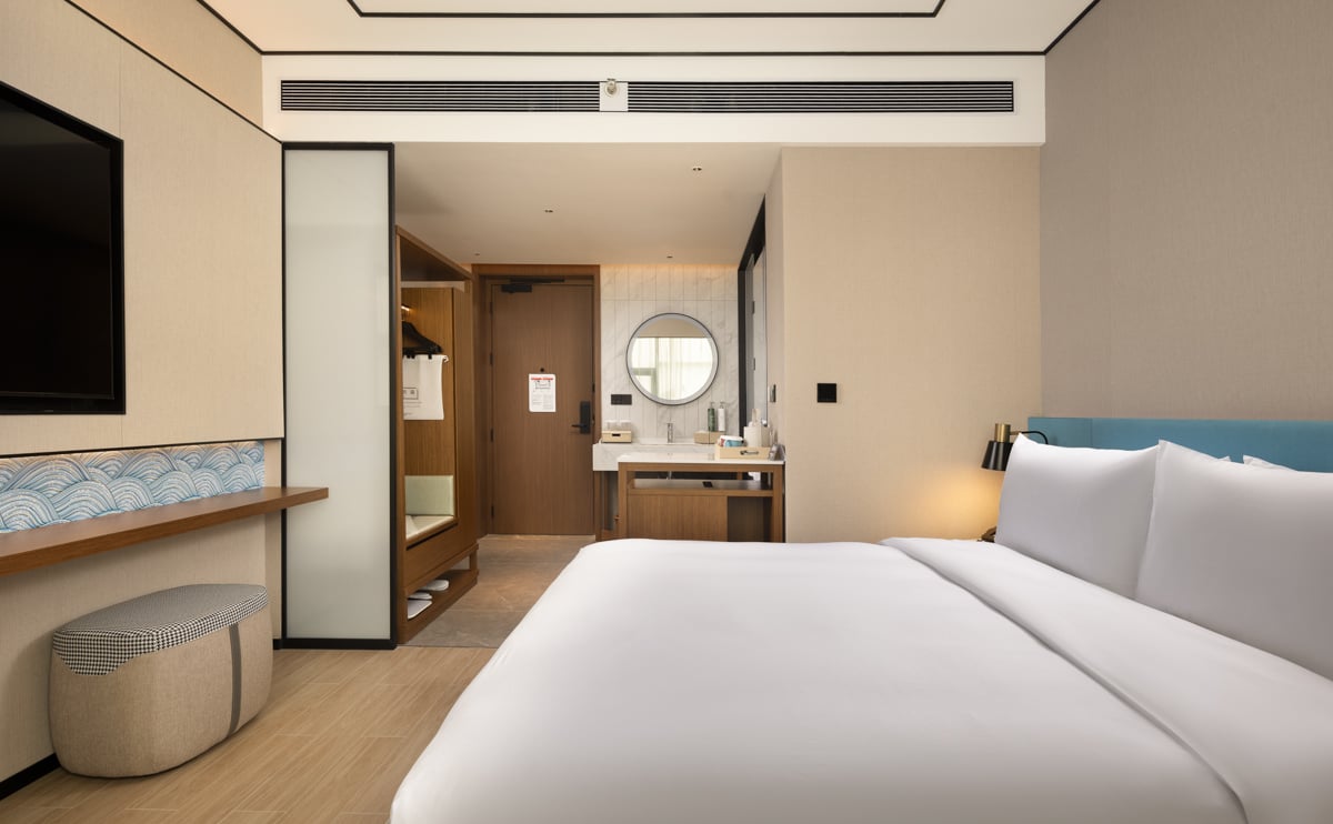 Double Guest Room King Bed