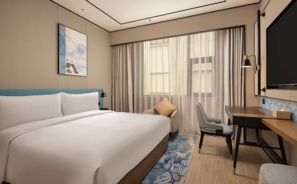 Double Guest Room King Bed