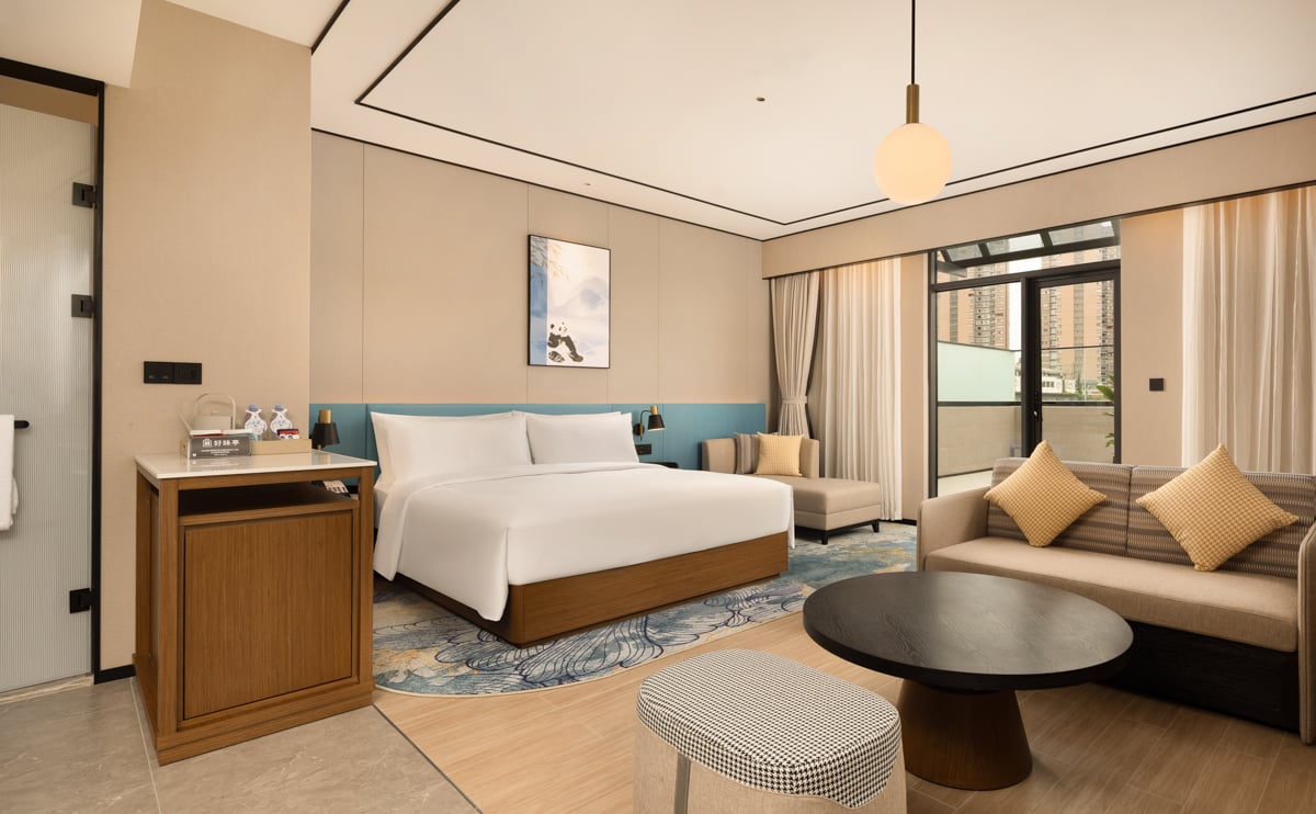 Suite Deluxe King Bed