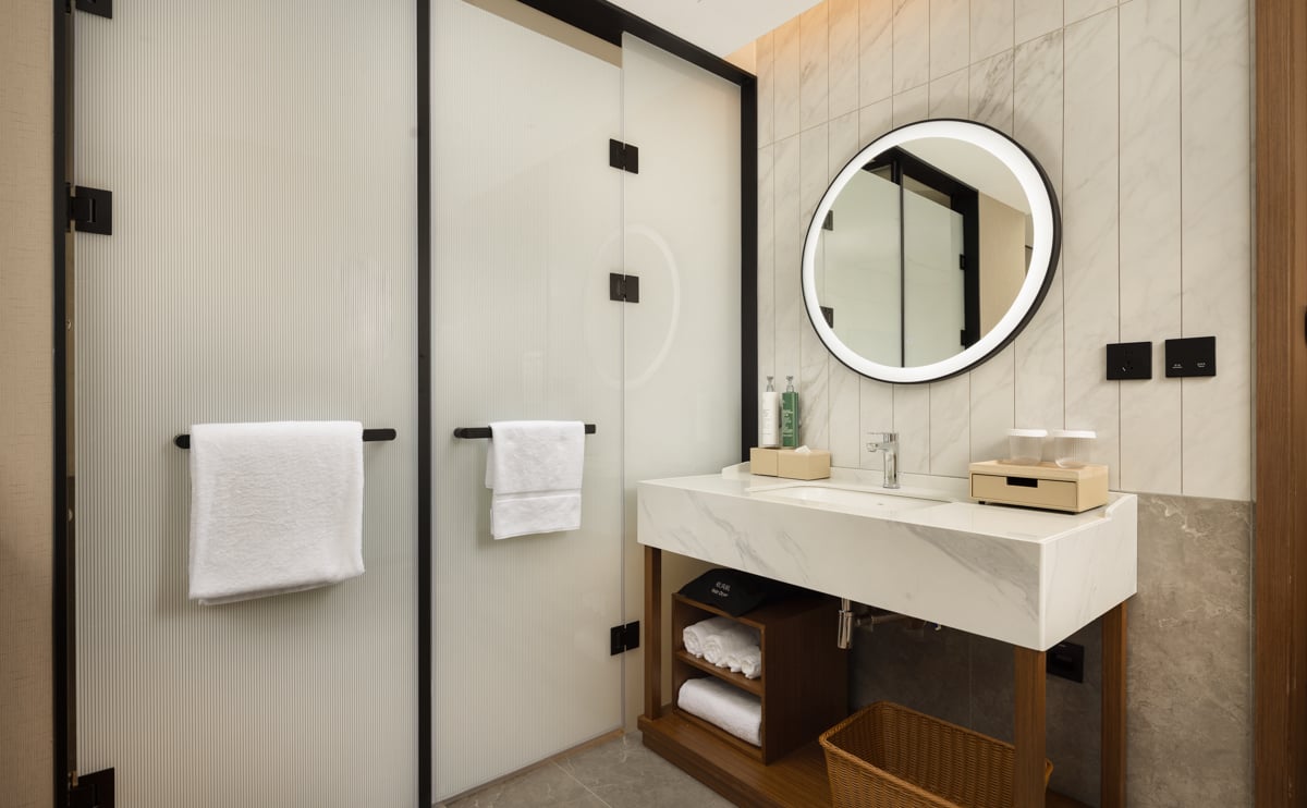 Double Superior King Bed