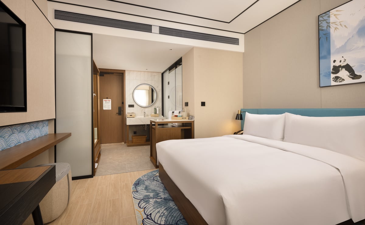 Double Guest Room King Bed