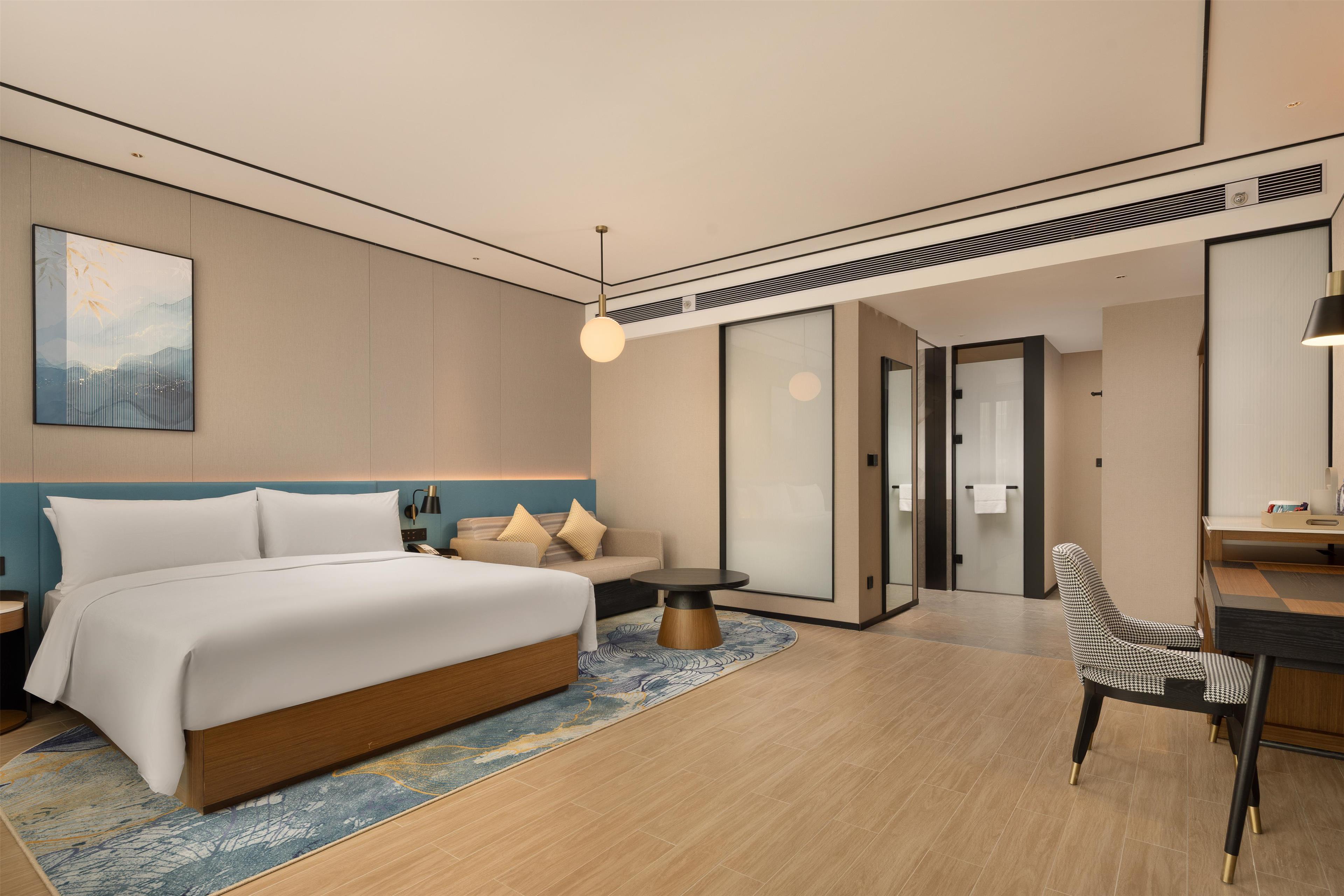 Double Deluxe King Bed