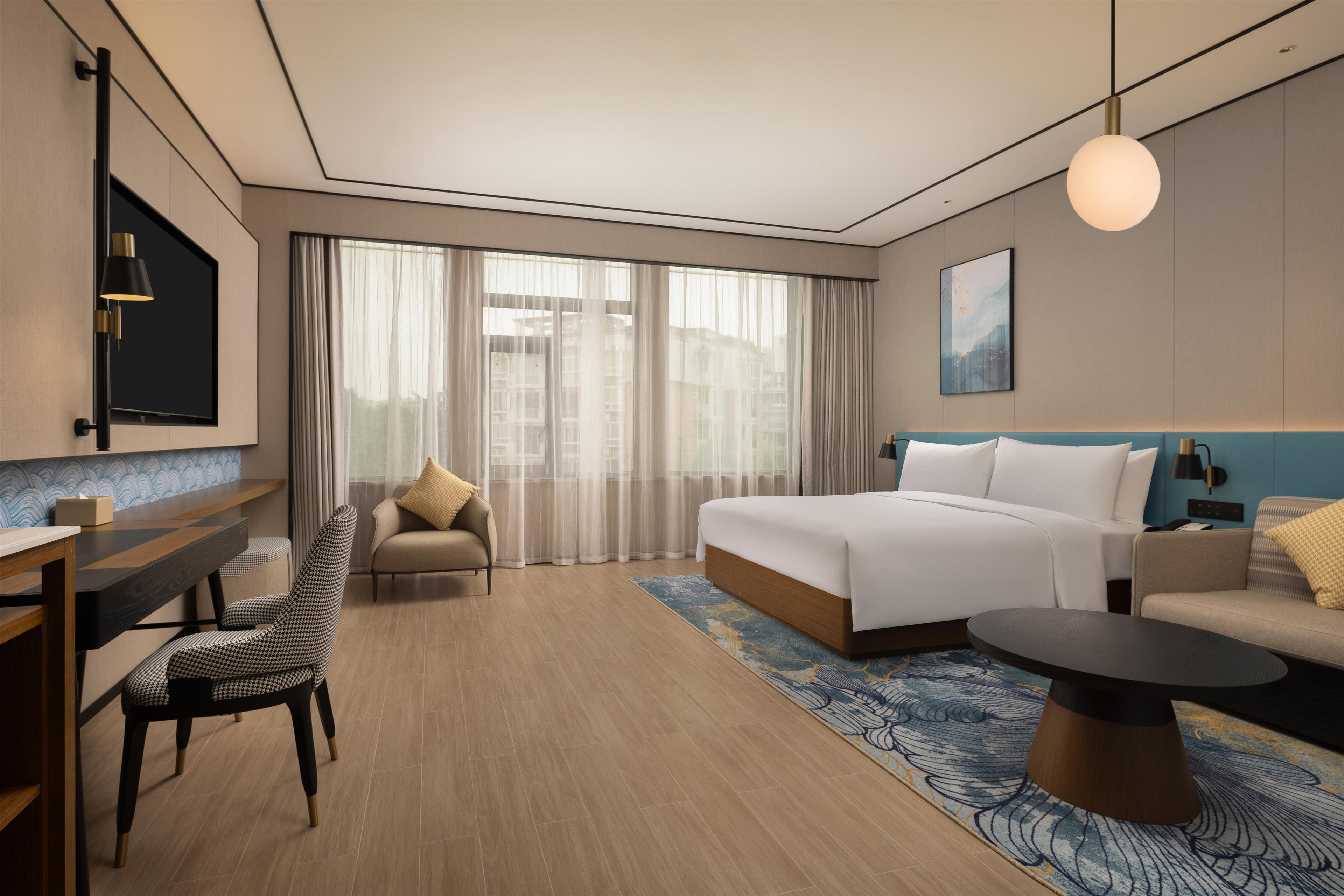 Double Deluxe King Bed