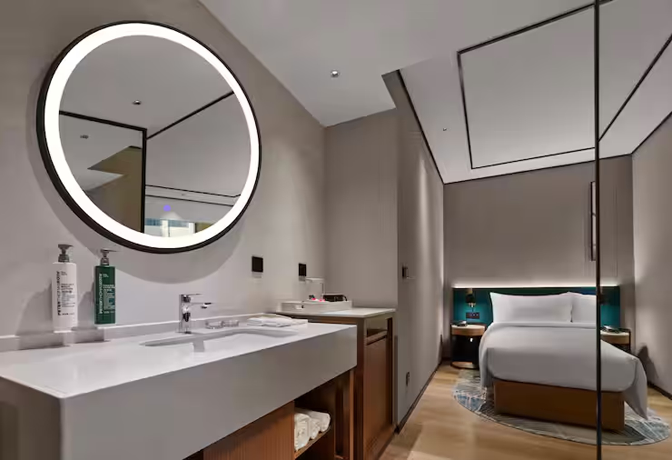 Double Guest Room King Bed