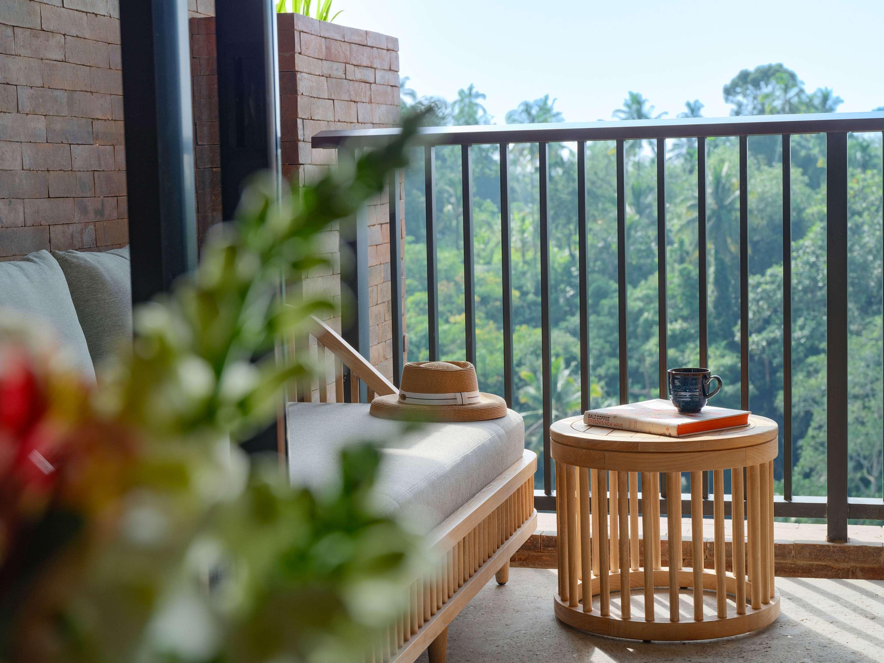 Twin Deluxe with Balcony