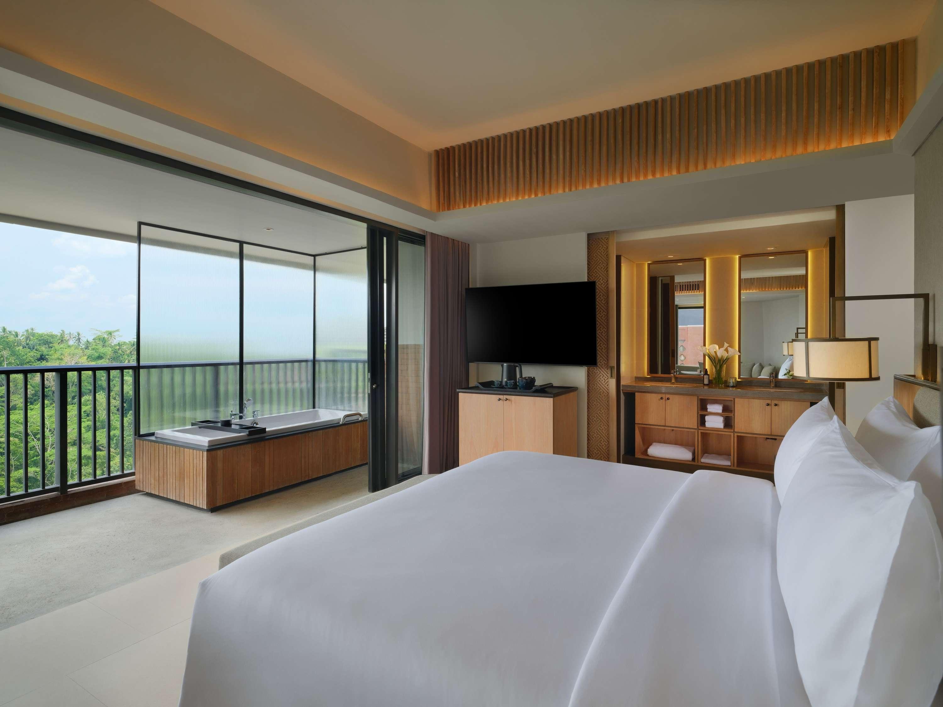 Double Grand with Views