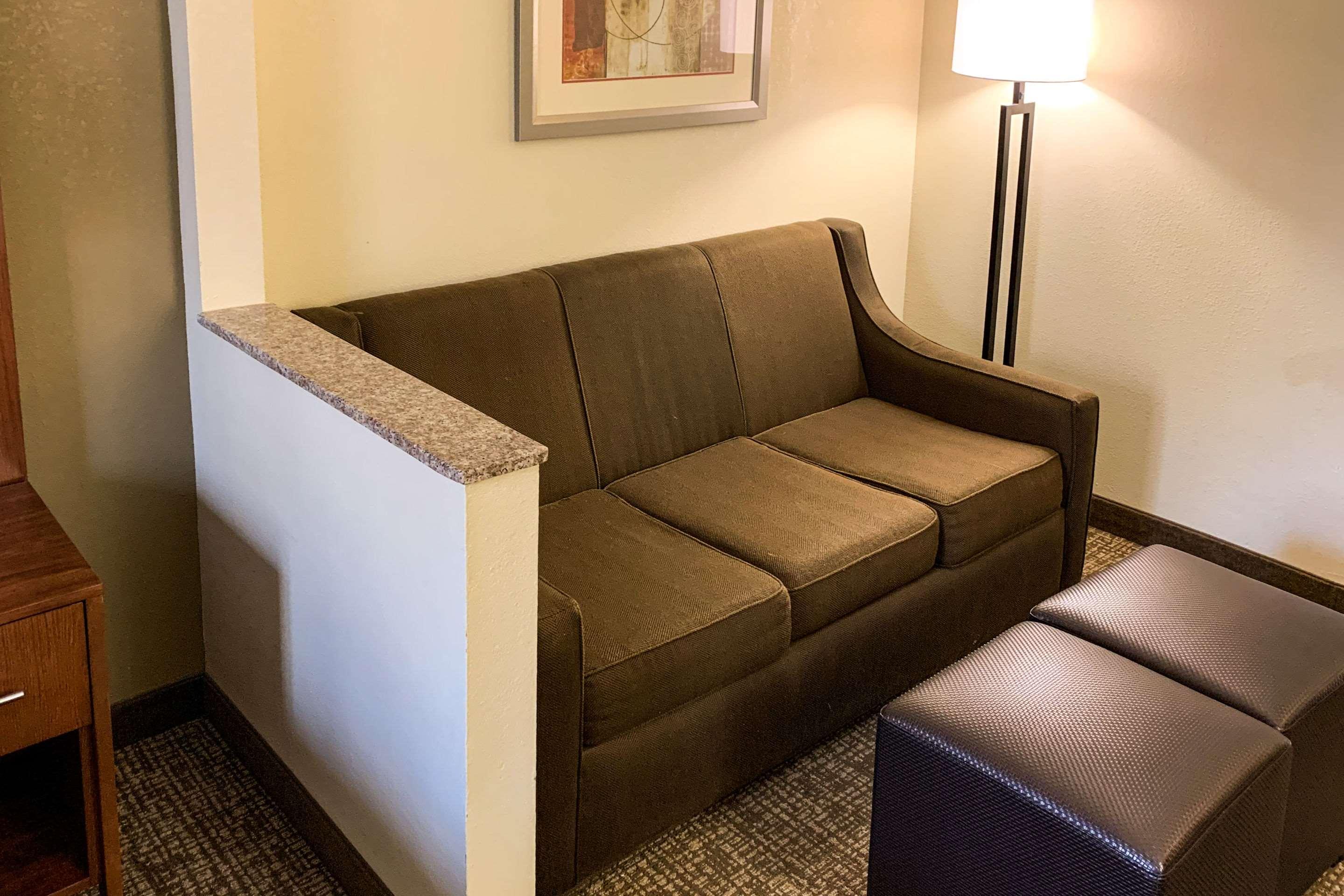 Suite Two Queen Beds Non Smoking