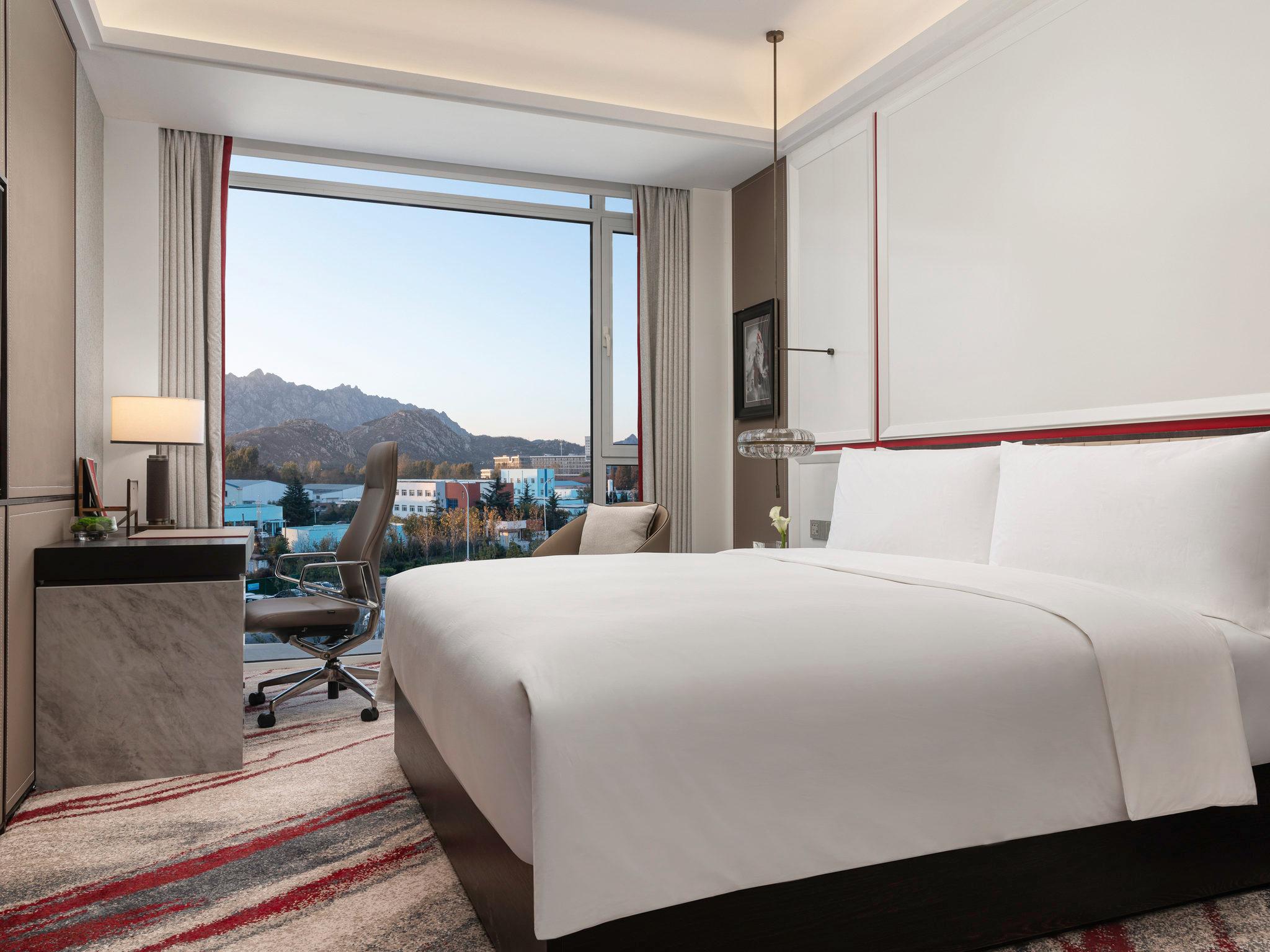 Double Superior King Bed