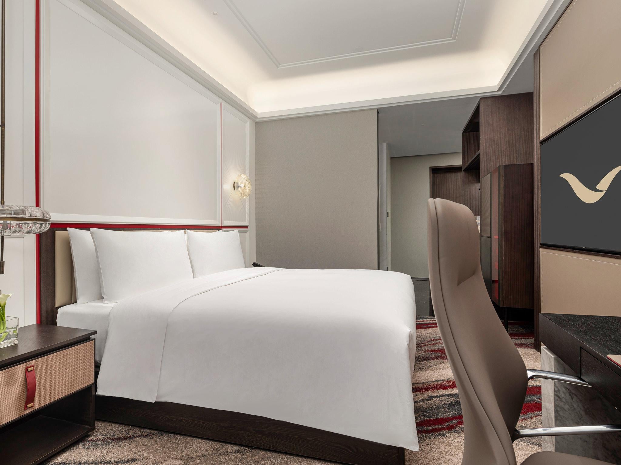 Double Superior King Bed