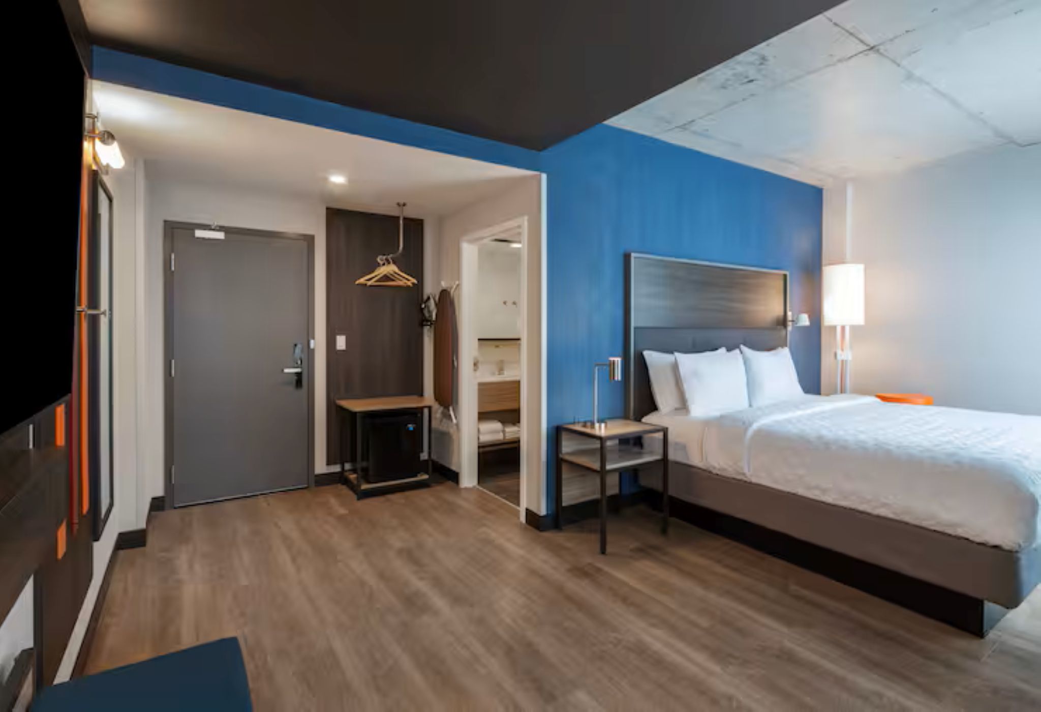 Double King Size Bed