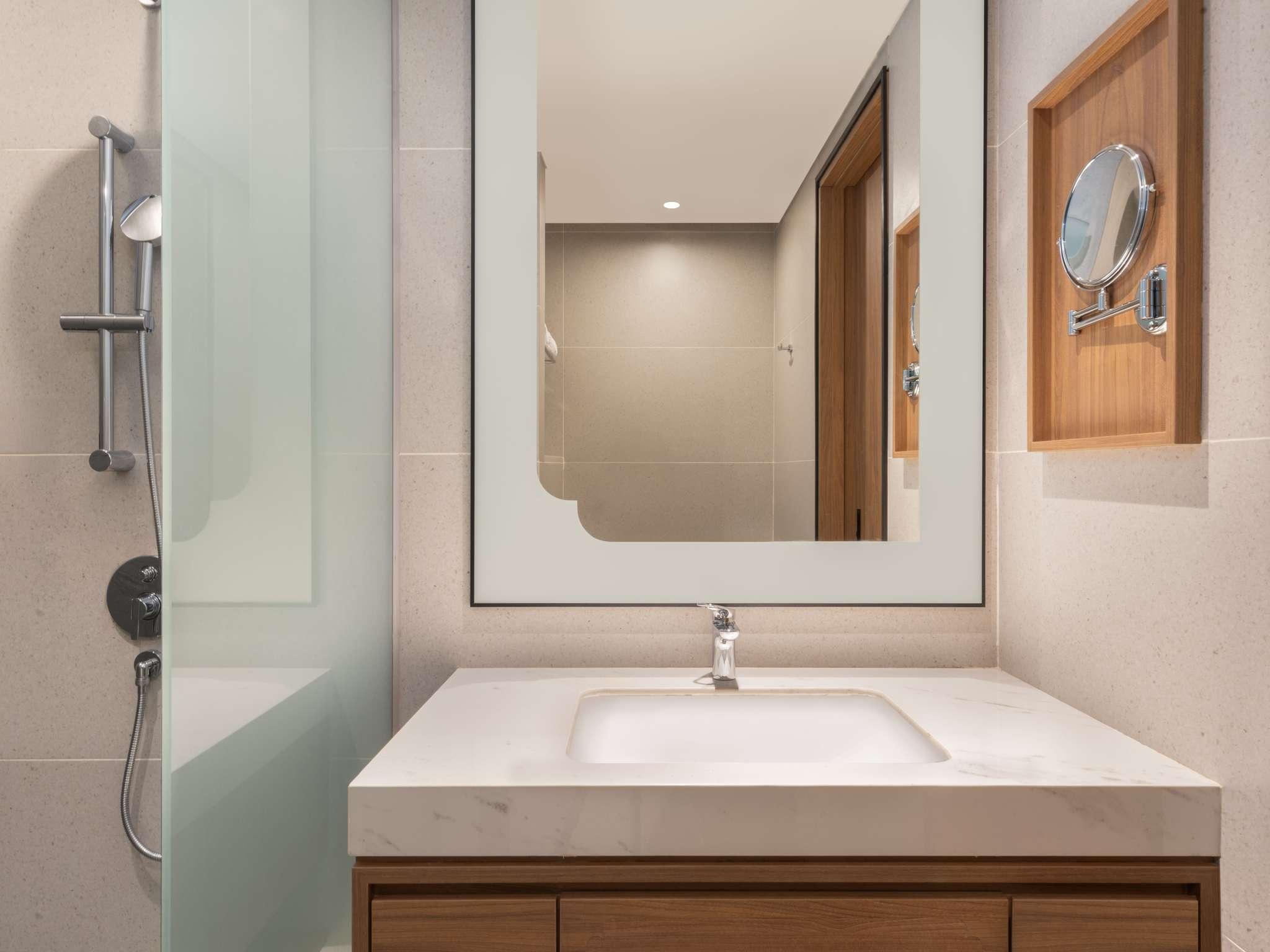 Twin Deluxe City View