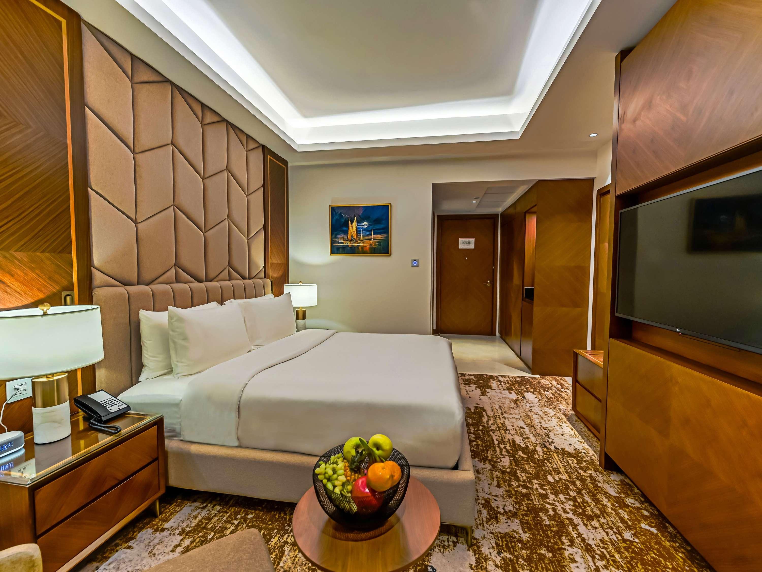 Double Classic King Bed