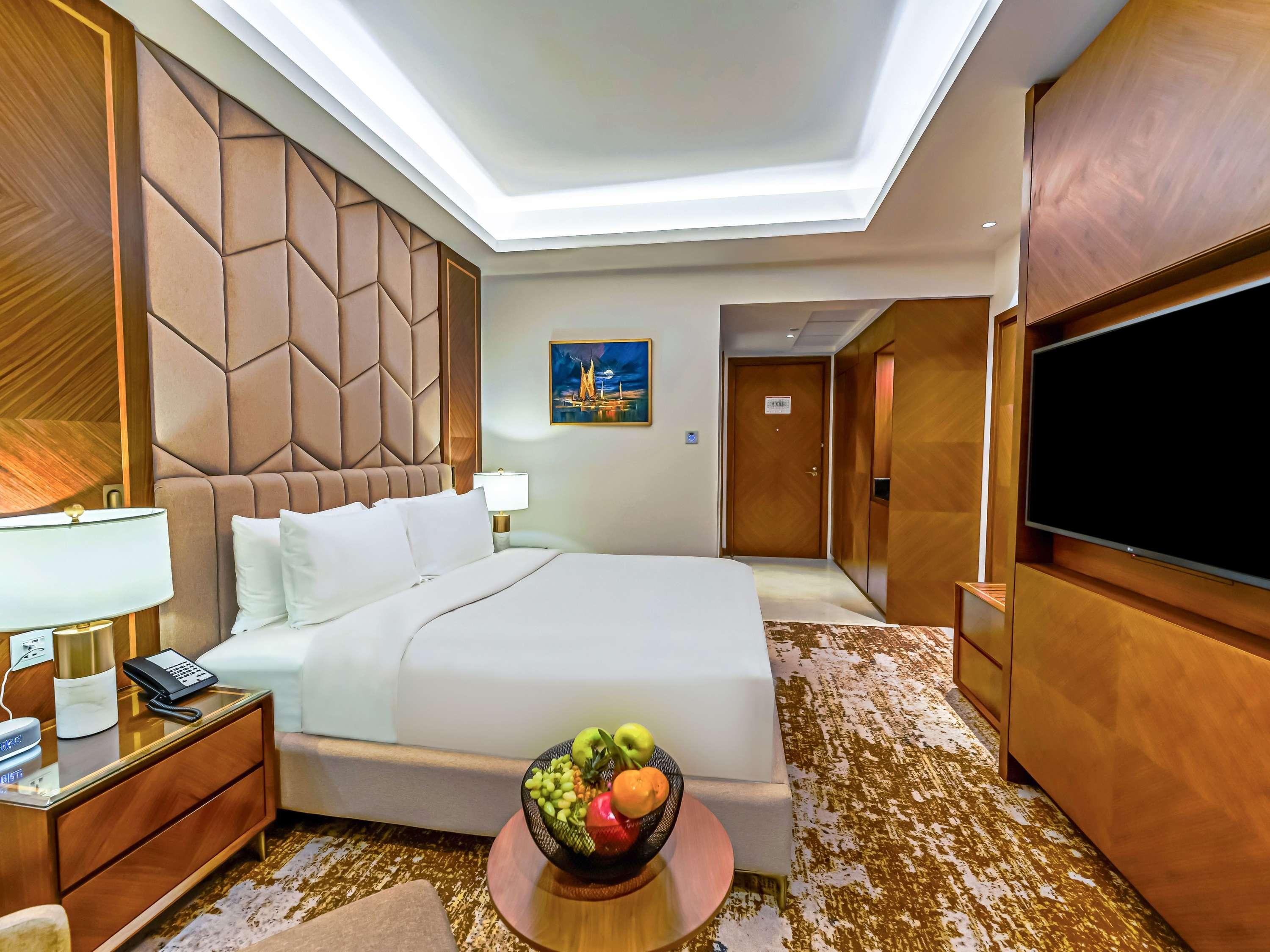 Double Executive King Bed