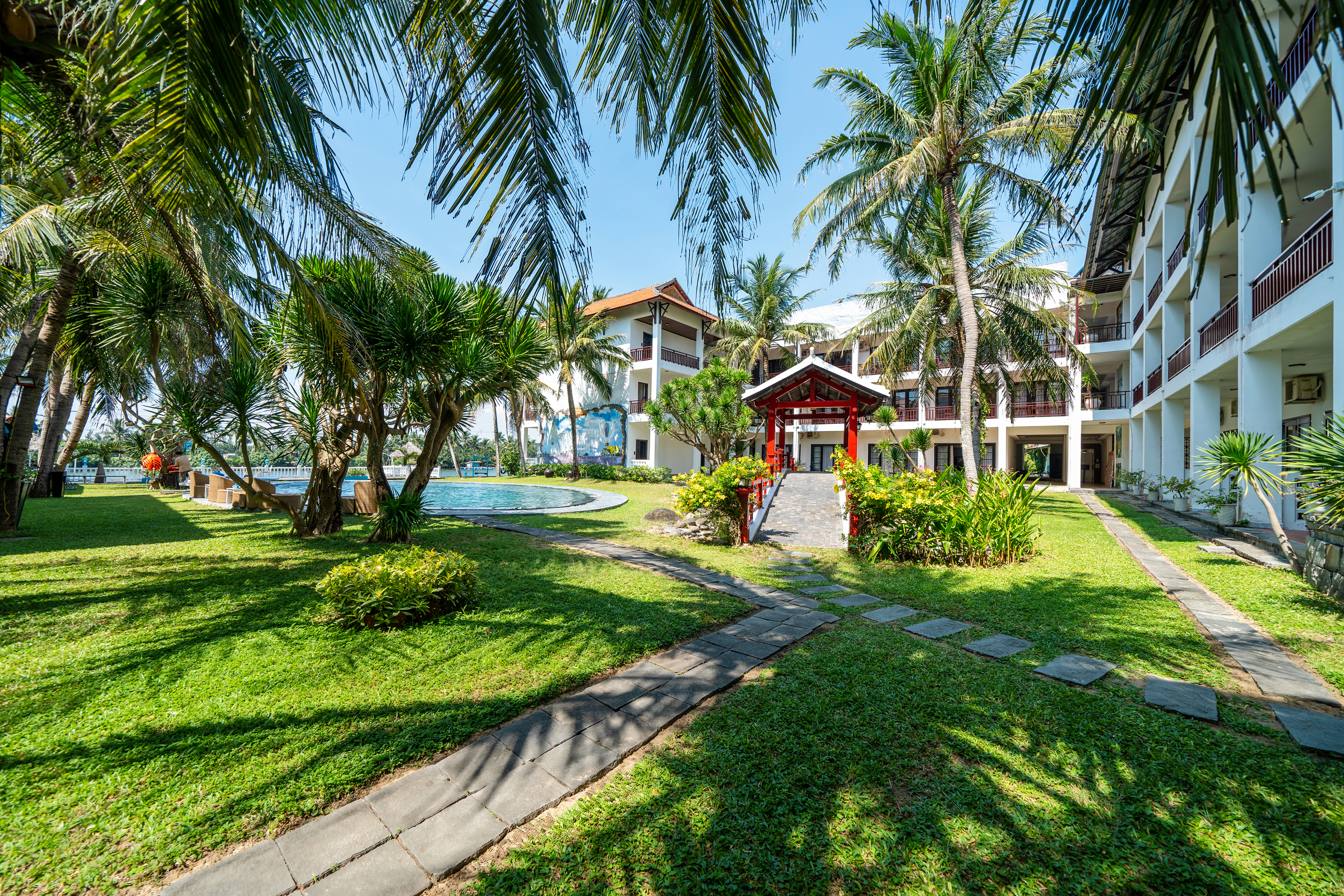 Twin Deluxe Garden View