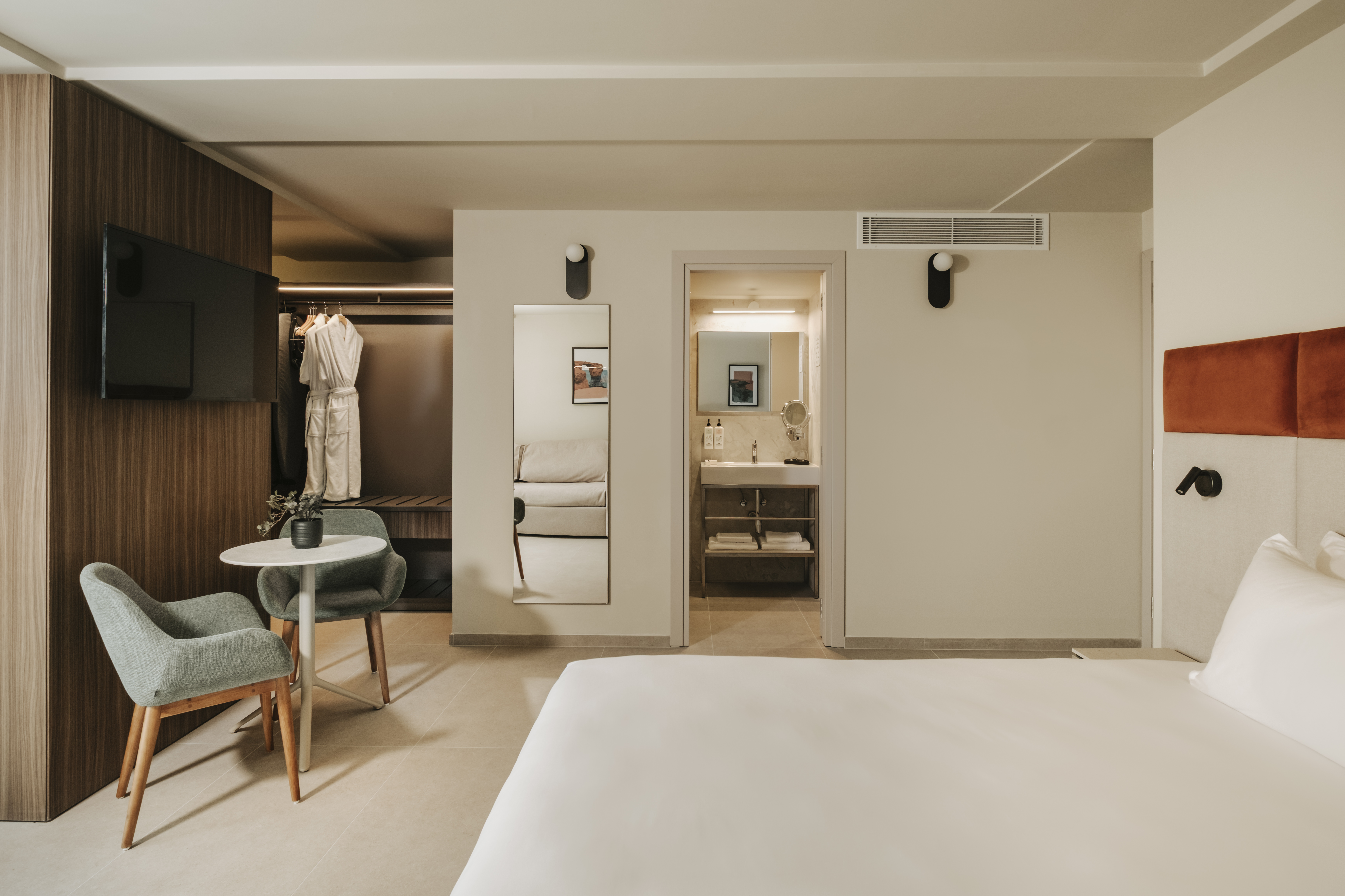 Double or Twin Standard