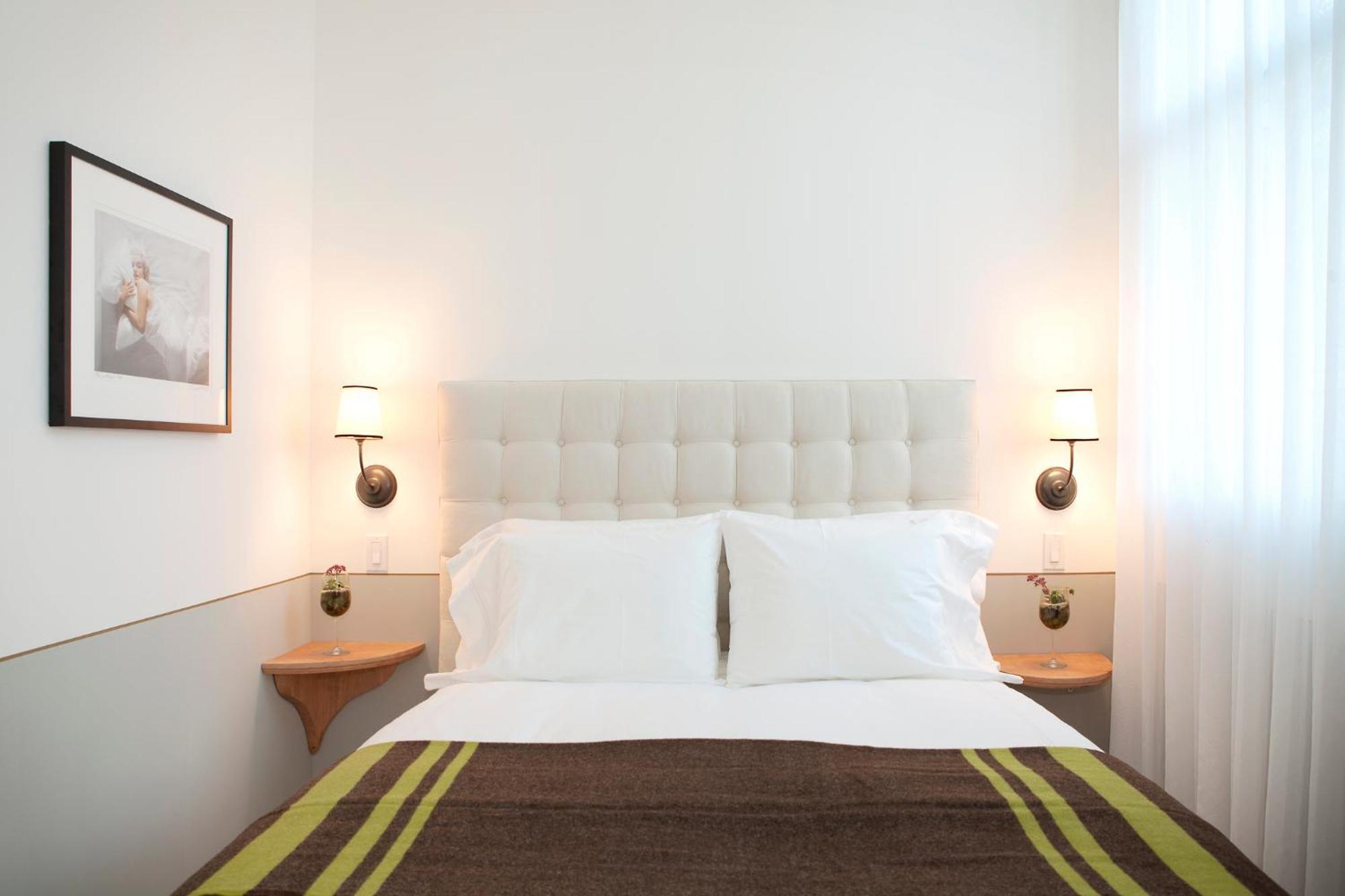 Room Deluxe Queen Bed