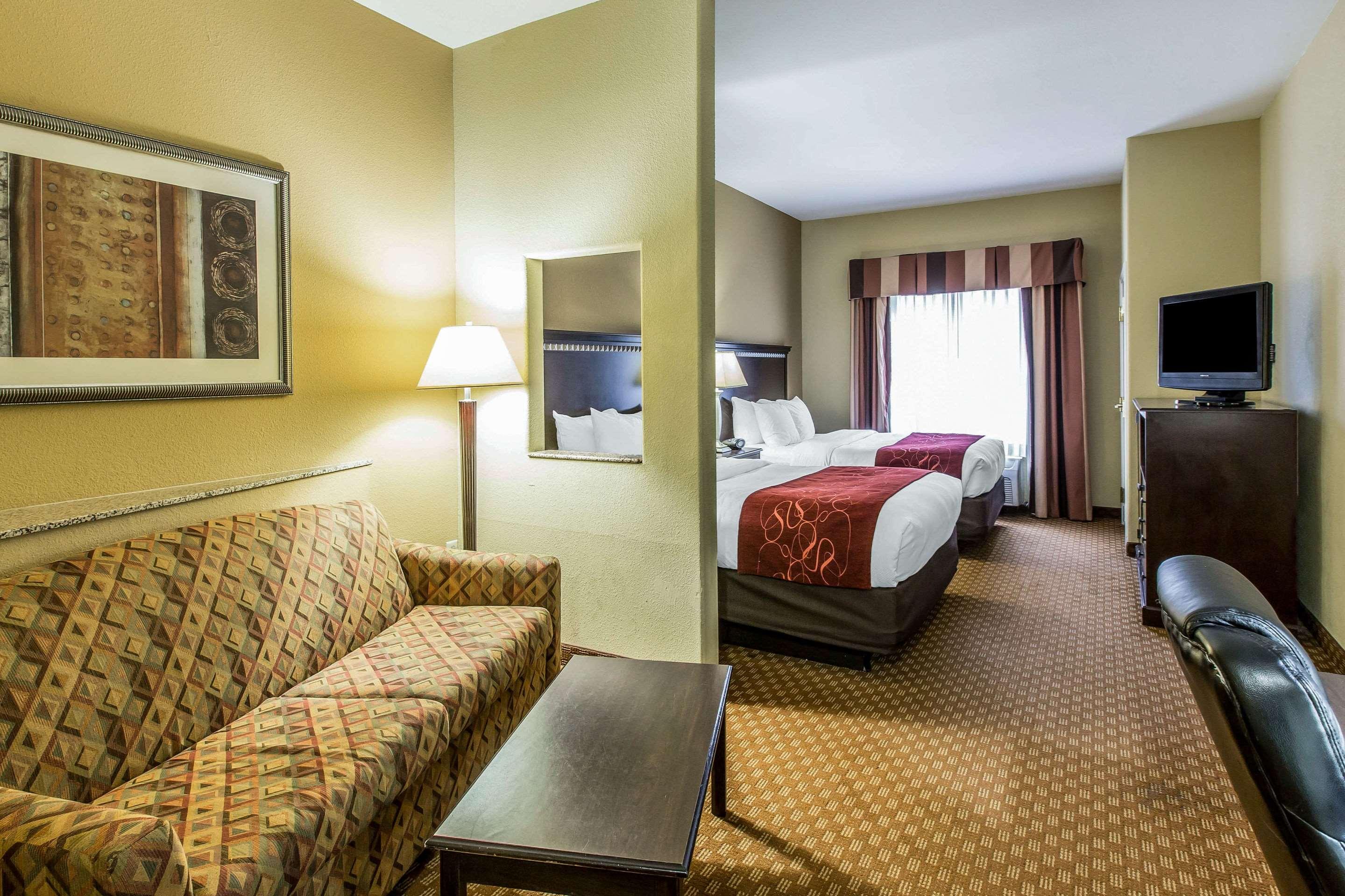 Suite Two Queen Beds Non Smoking