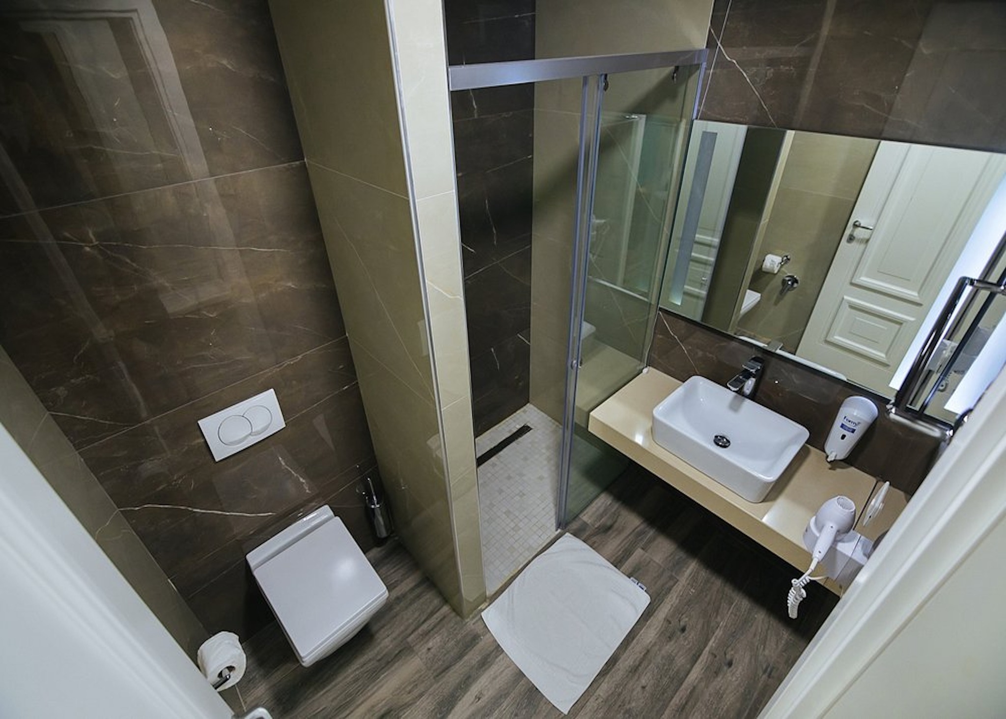 Room Two Double Beds