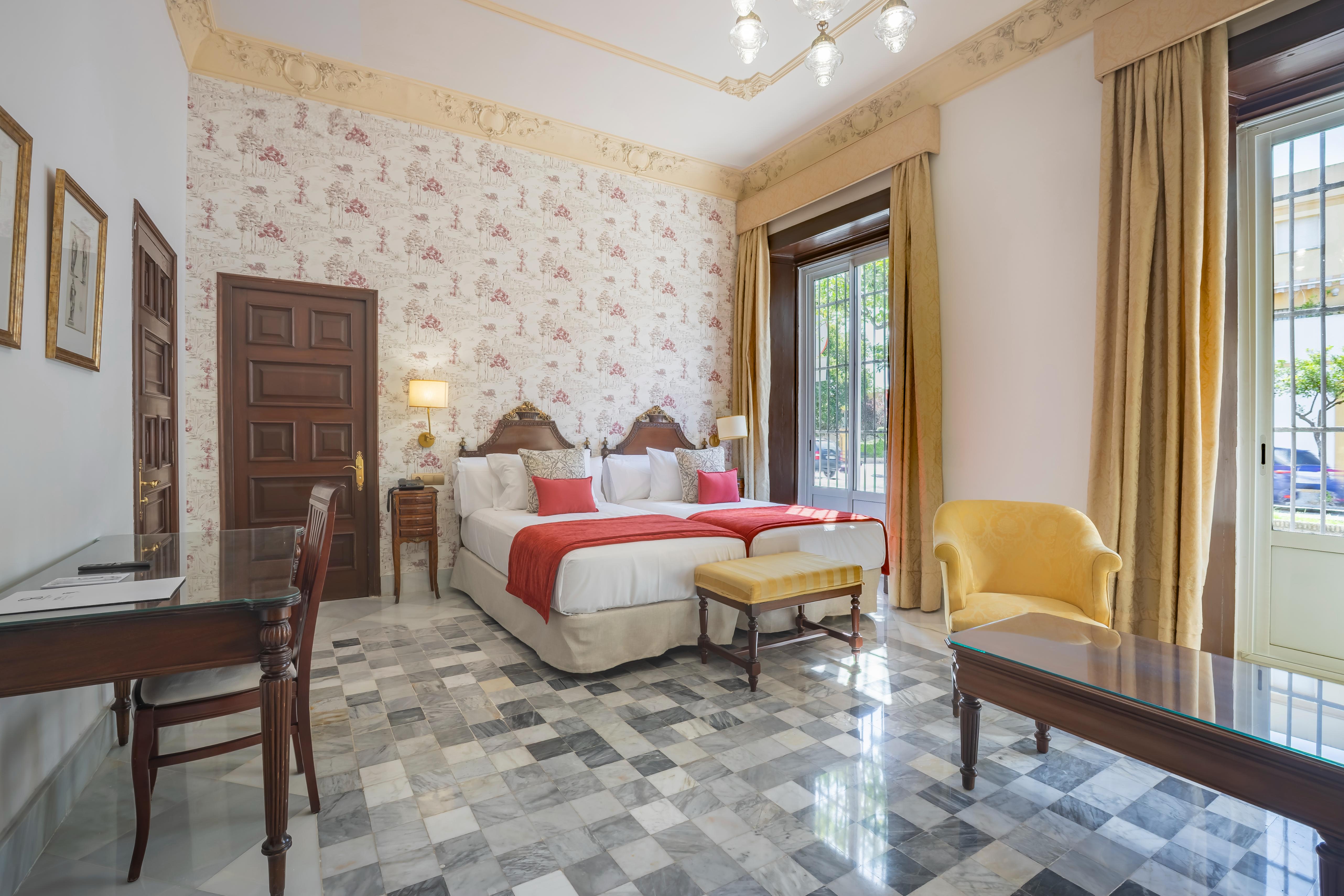 Double or Twin Standard