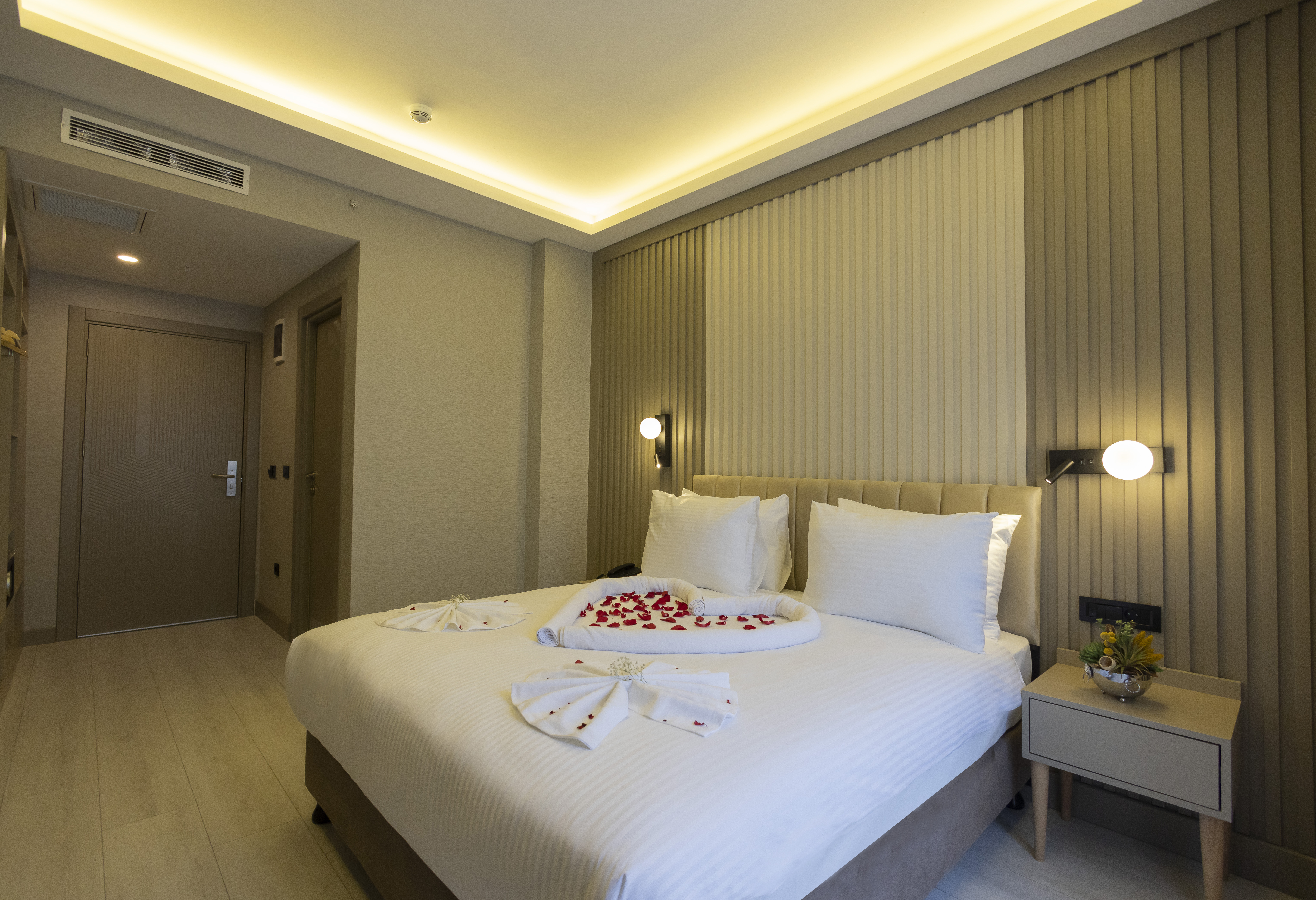 Double Queen Size Bed