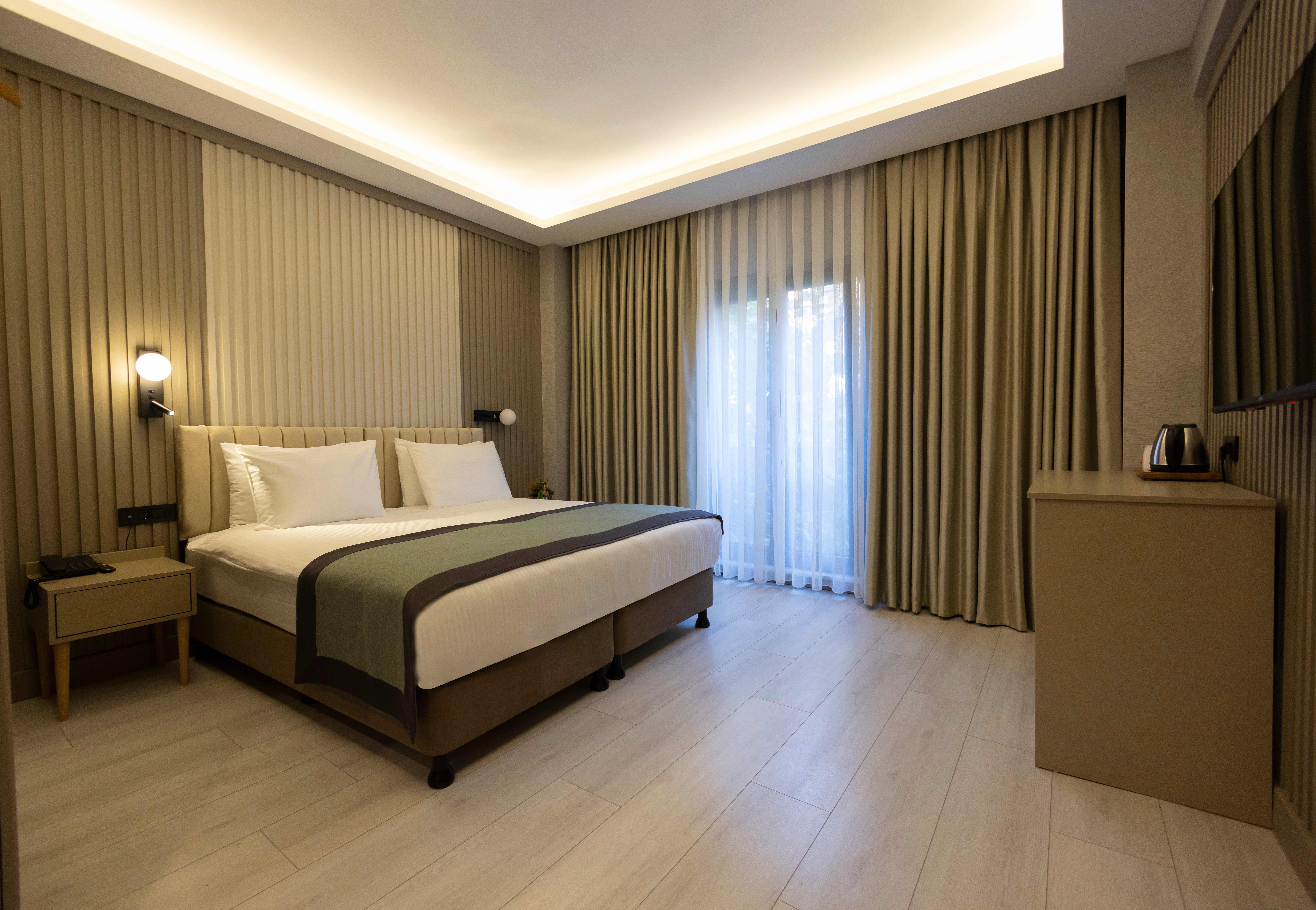 Double Queen Size Bed