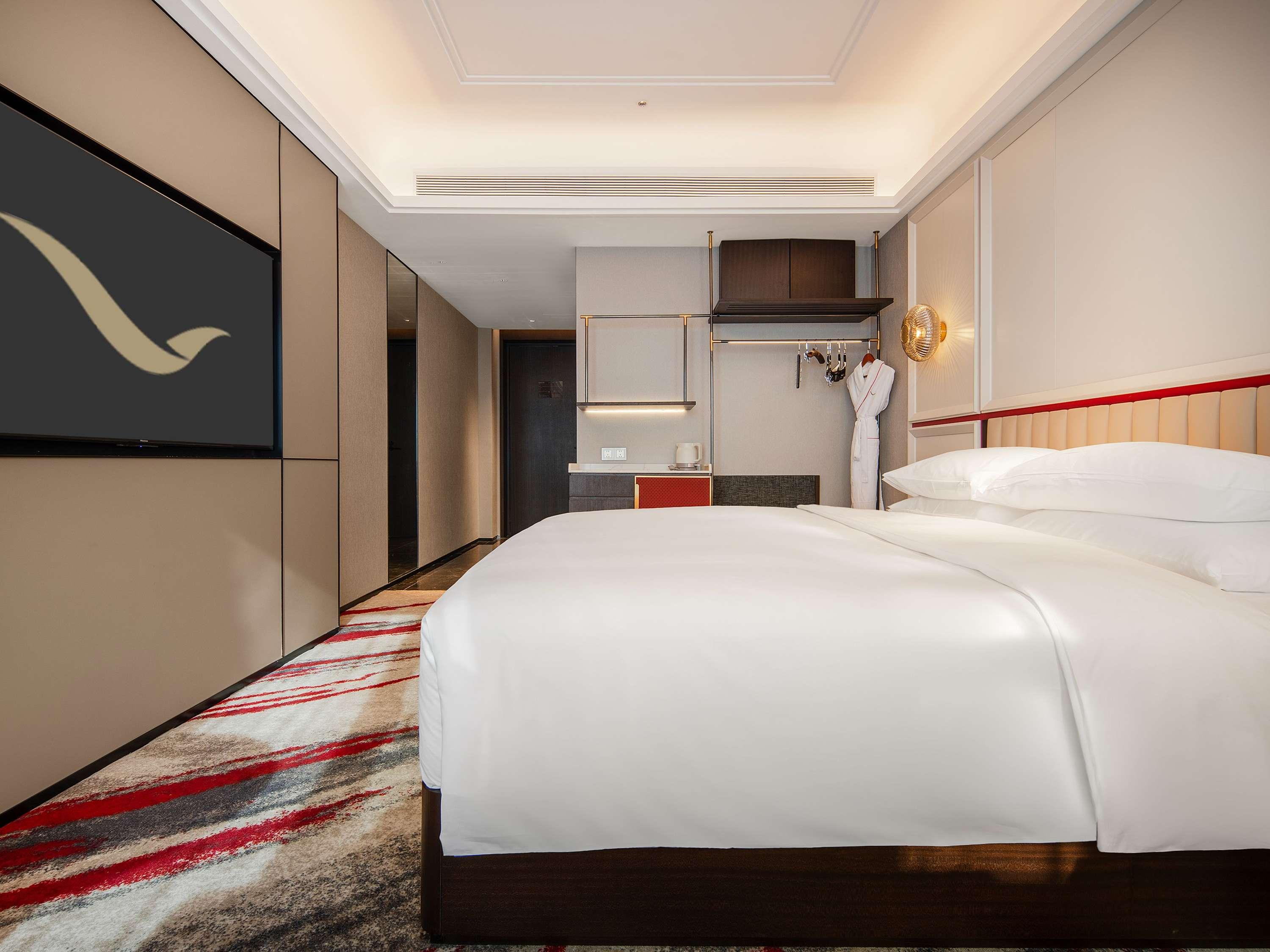 Double Superior King Bed