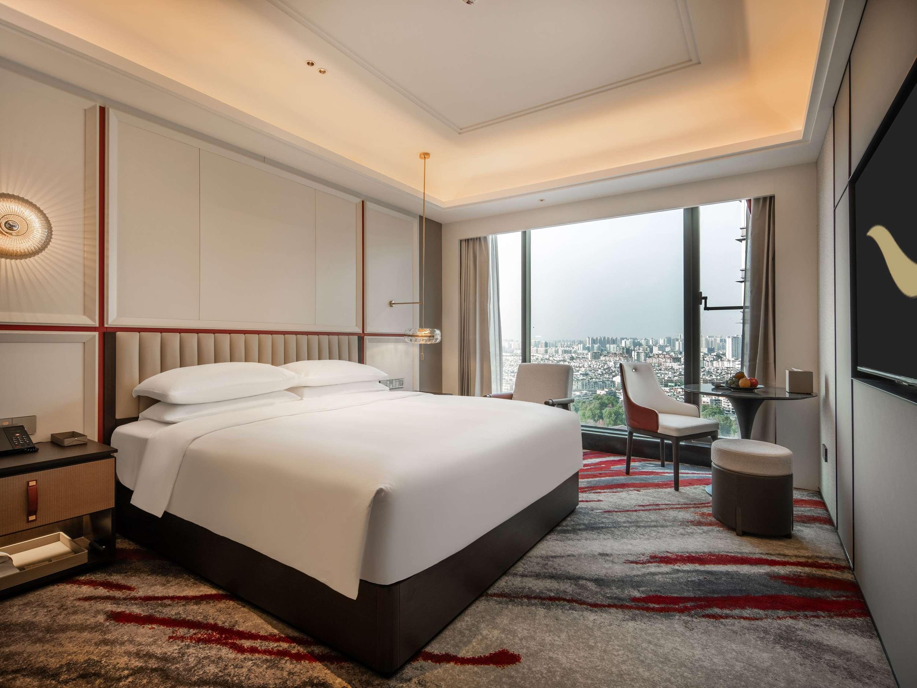 Double Superior King Bed