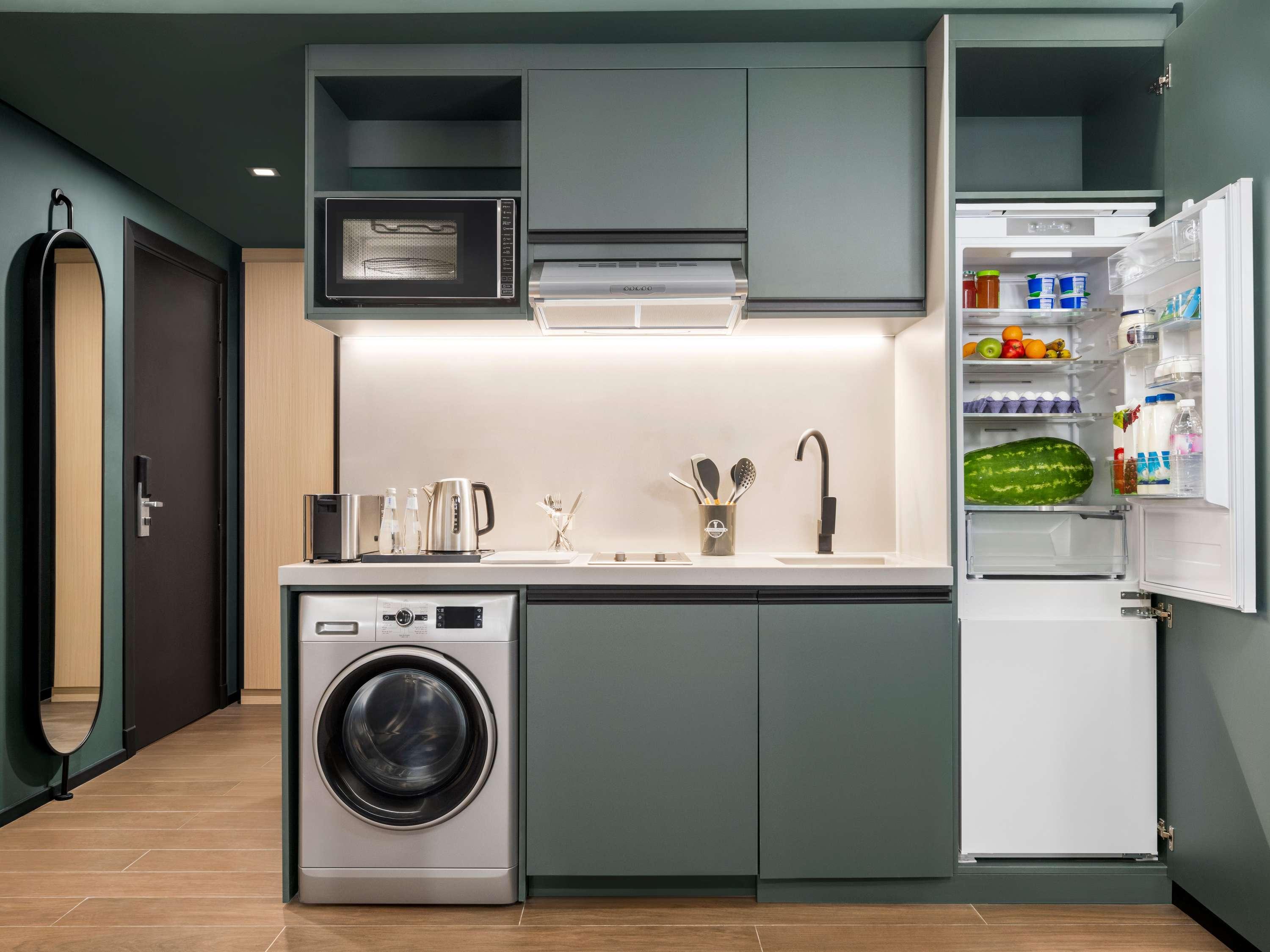 Studio King Size Bed