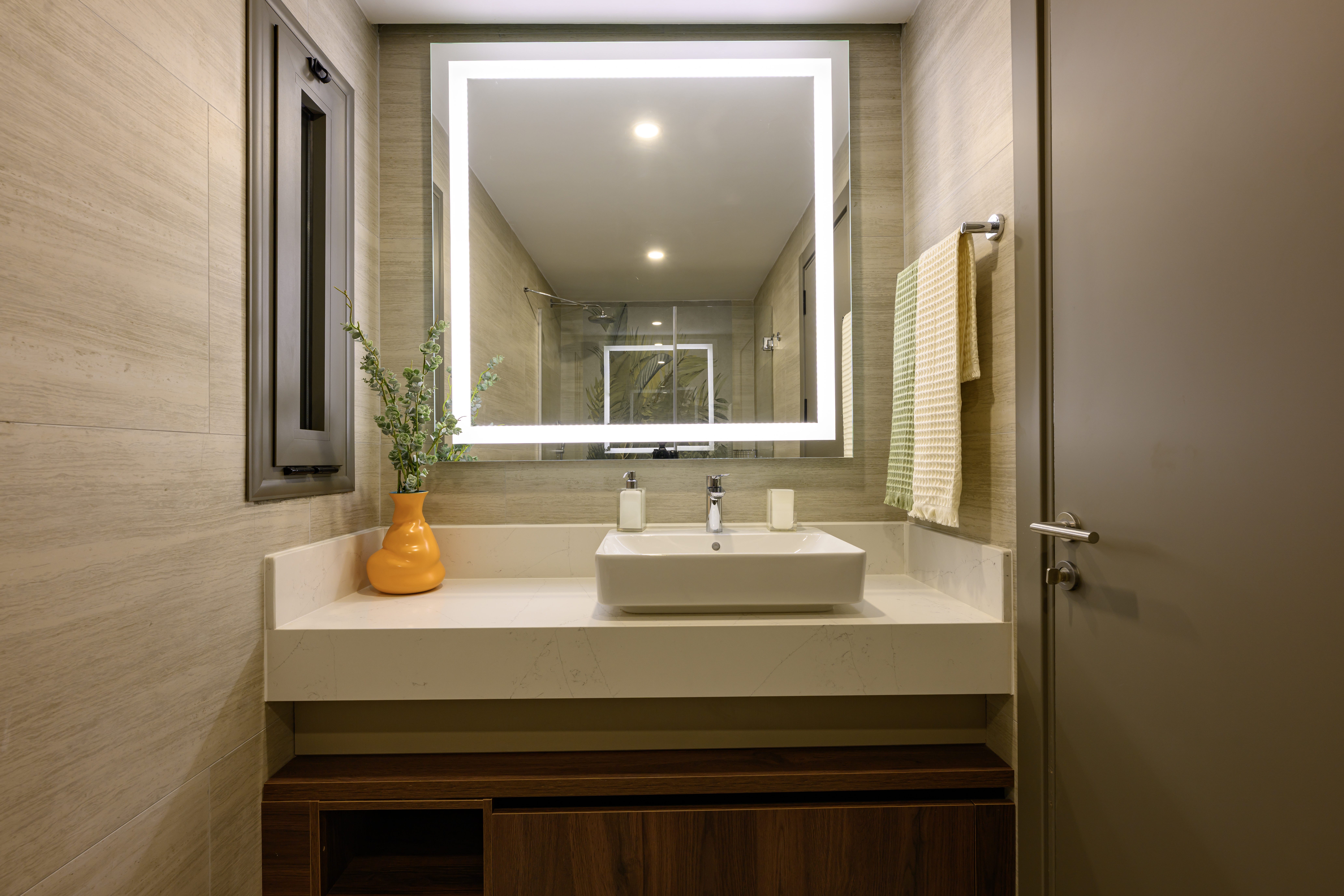 Apartment Three Bedrooms Two Bathrooms