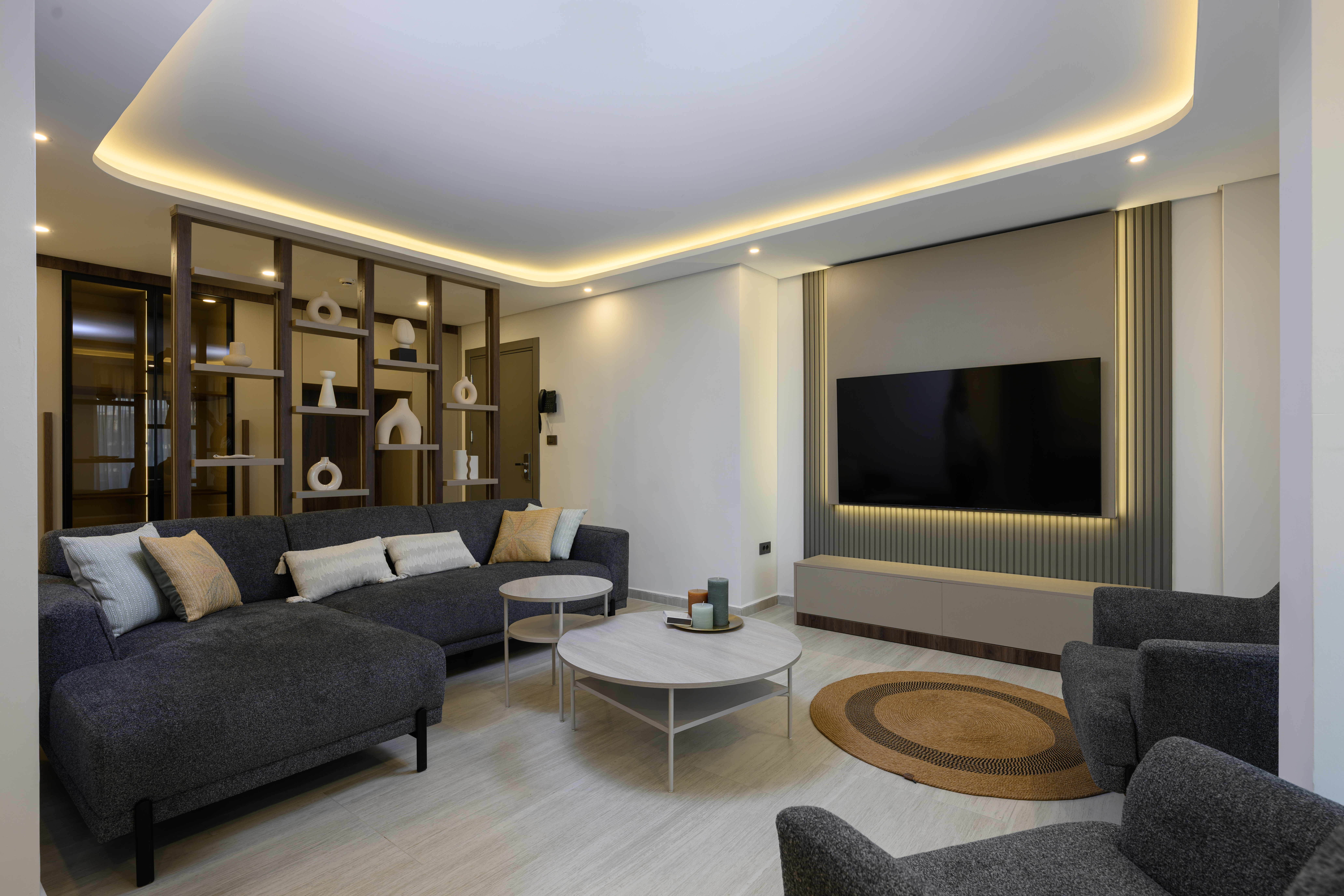 Apartment Three Bedrooms Two Bathrooms