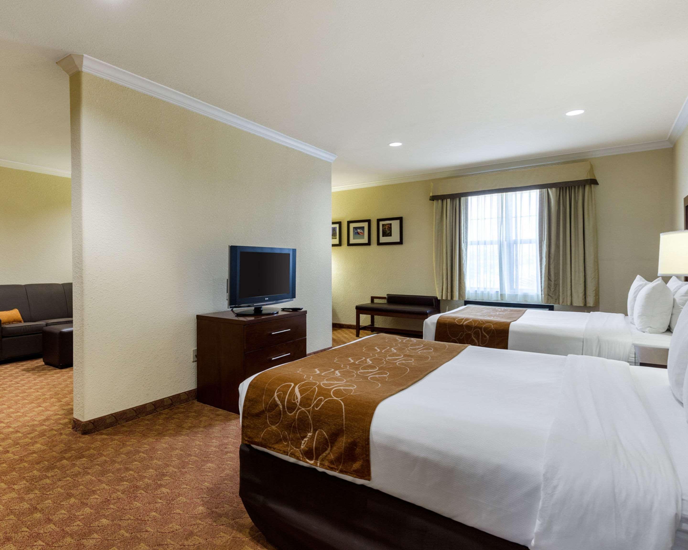 Suite Two Queen Beds