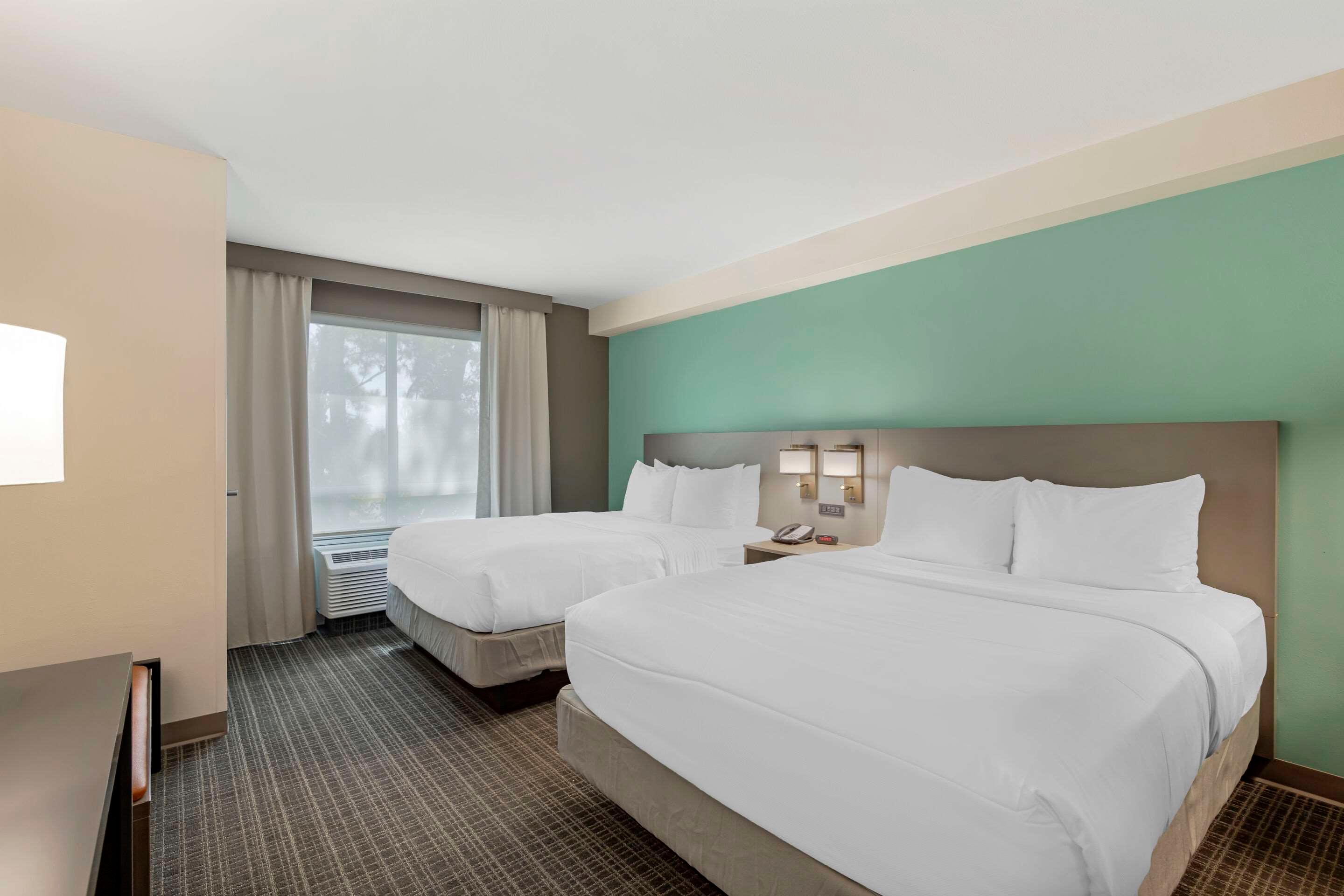 Suite Two Queen Beds