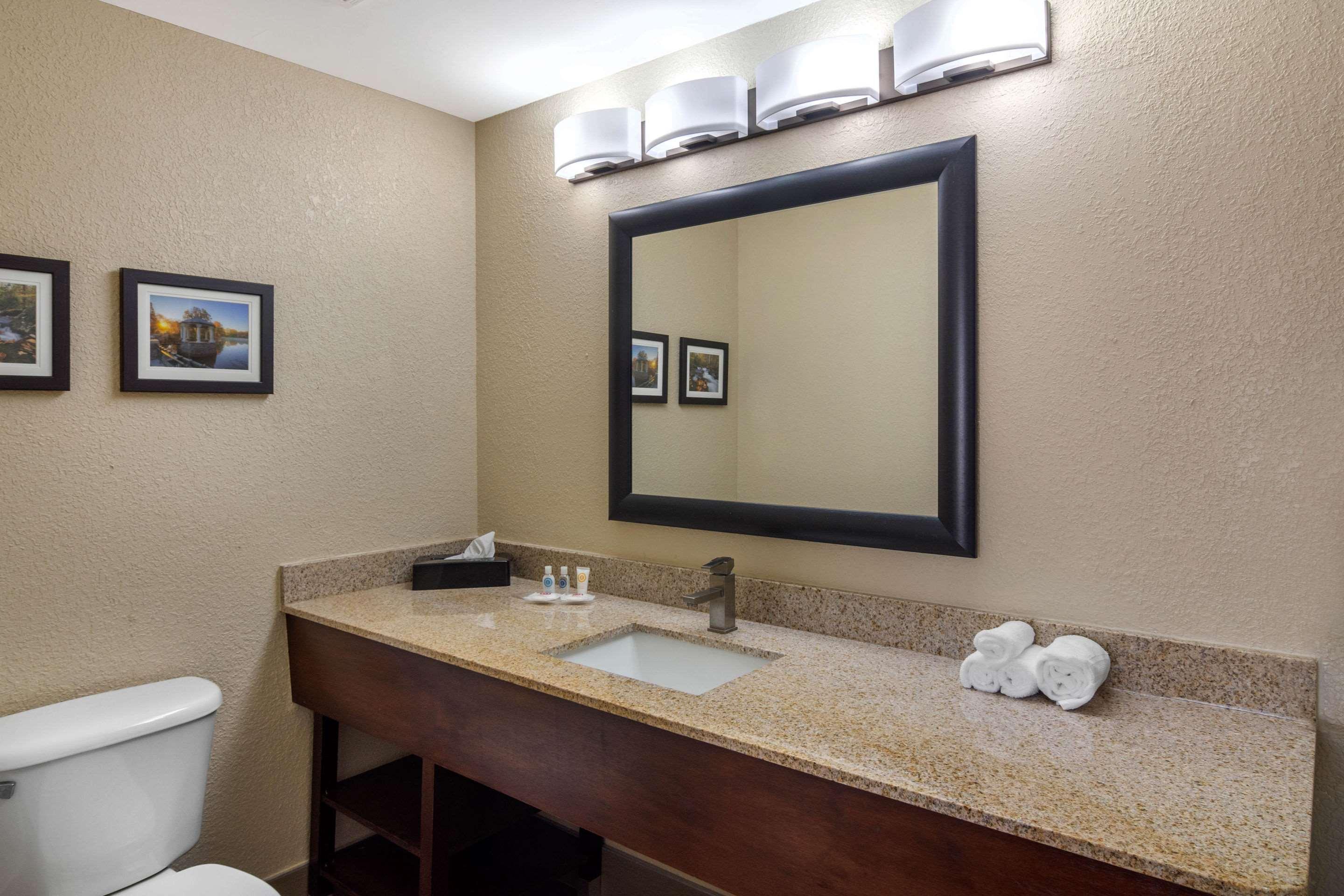 Suite Two Queen Beds