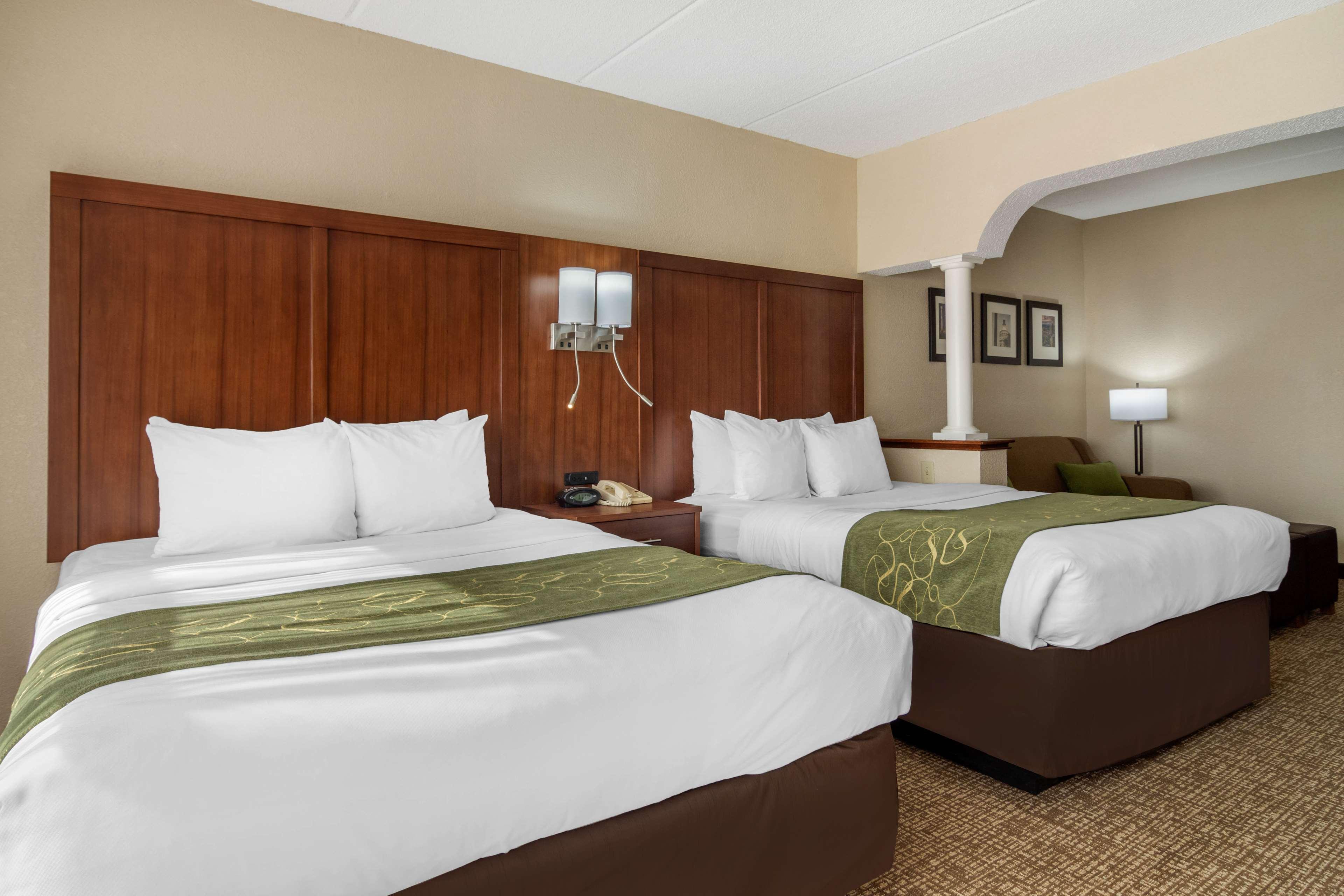 Suite Two Queen Beds Non Smoking