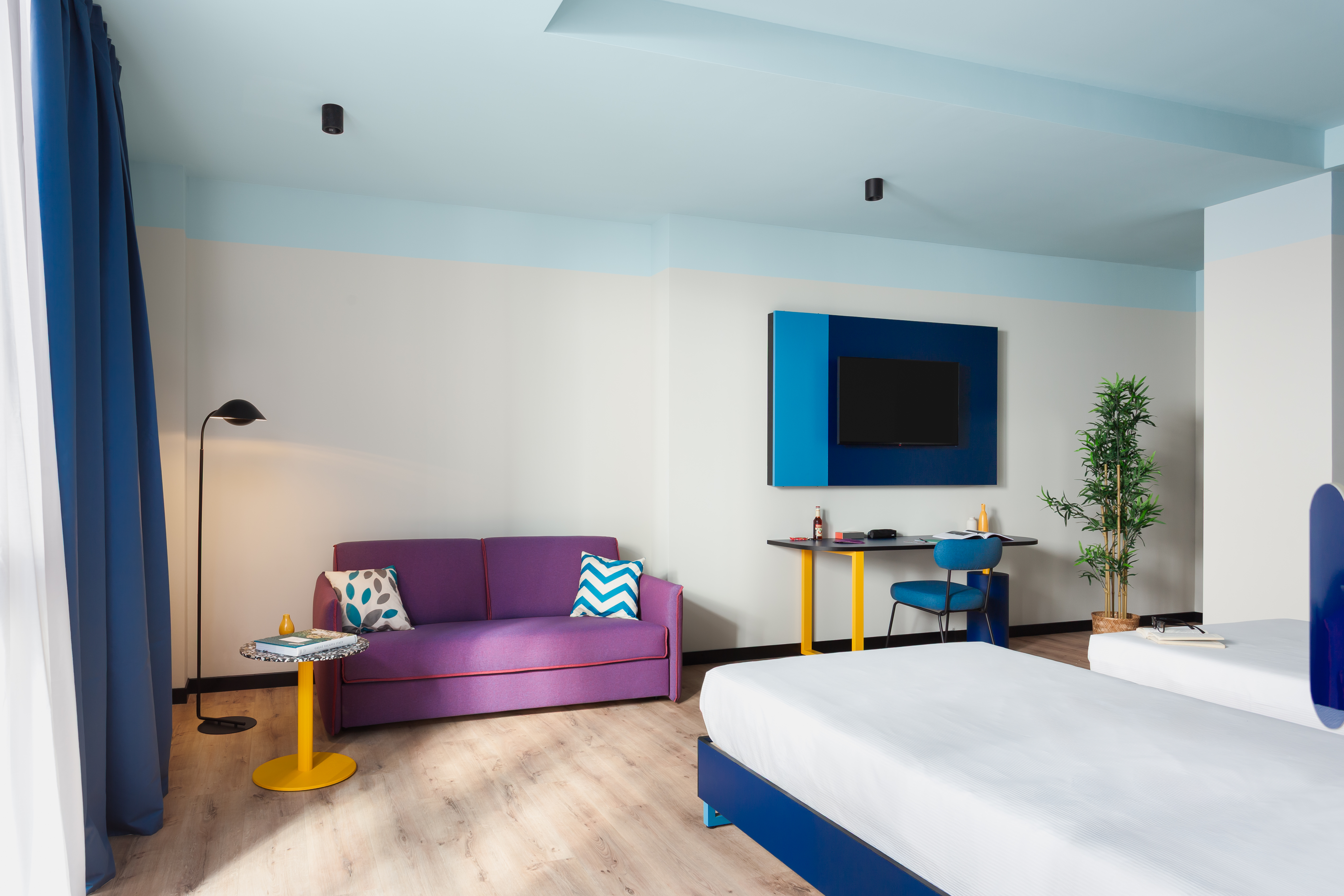 Twin Deluxe Two Beds