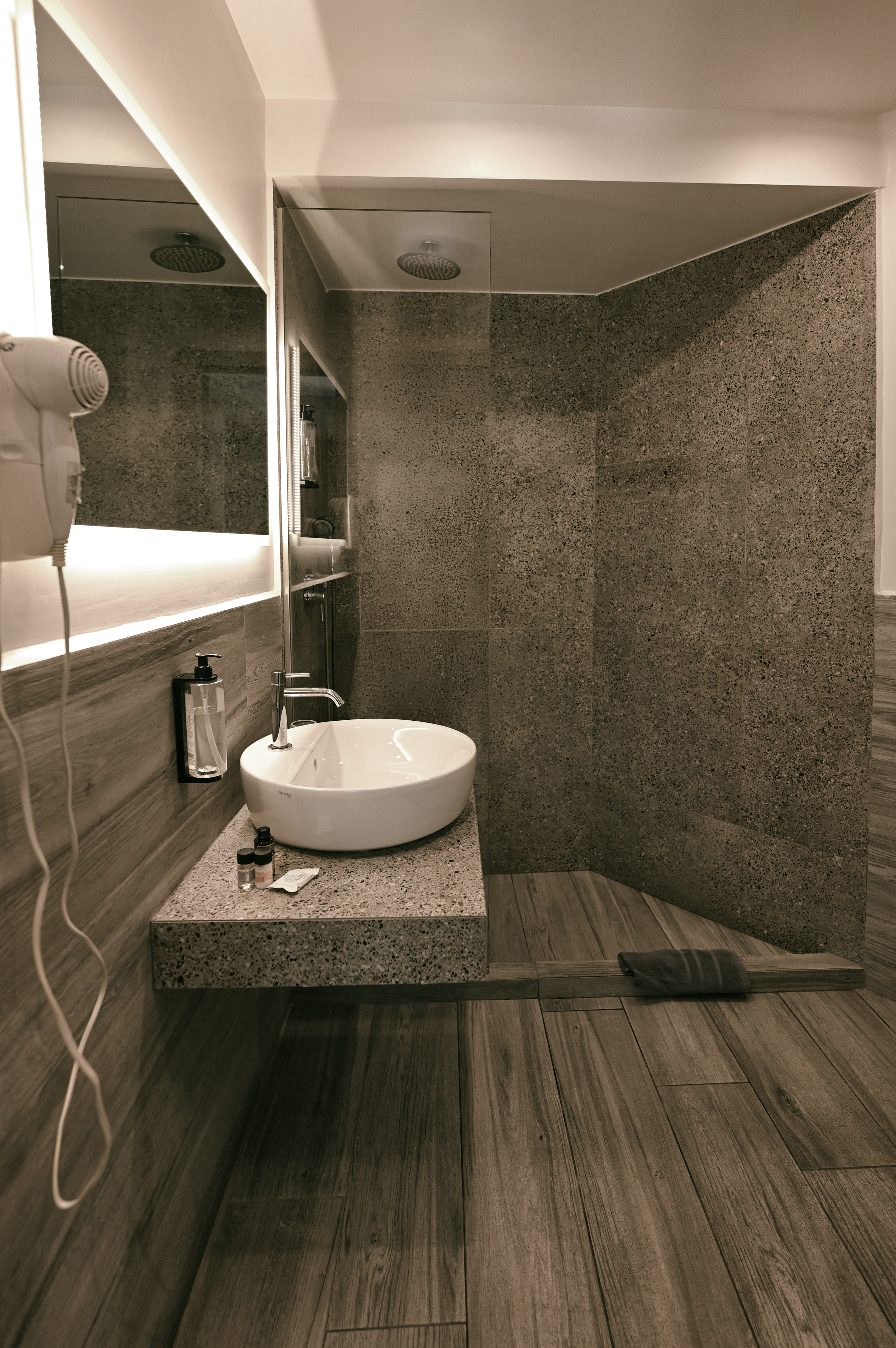 Double or Twin Standard