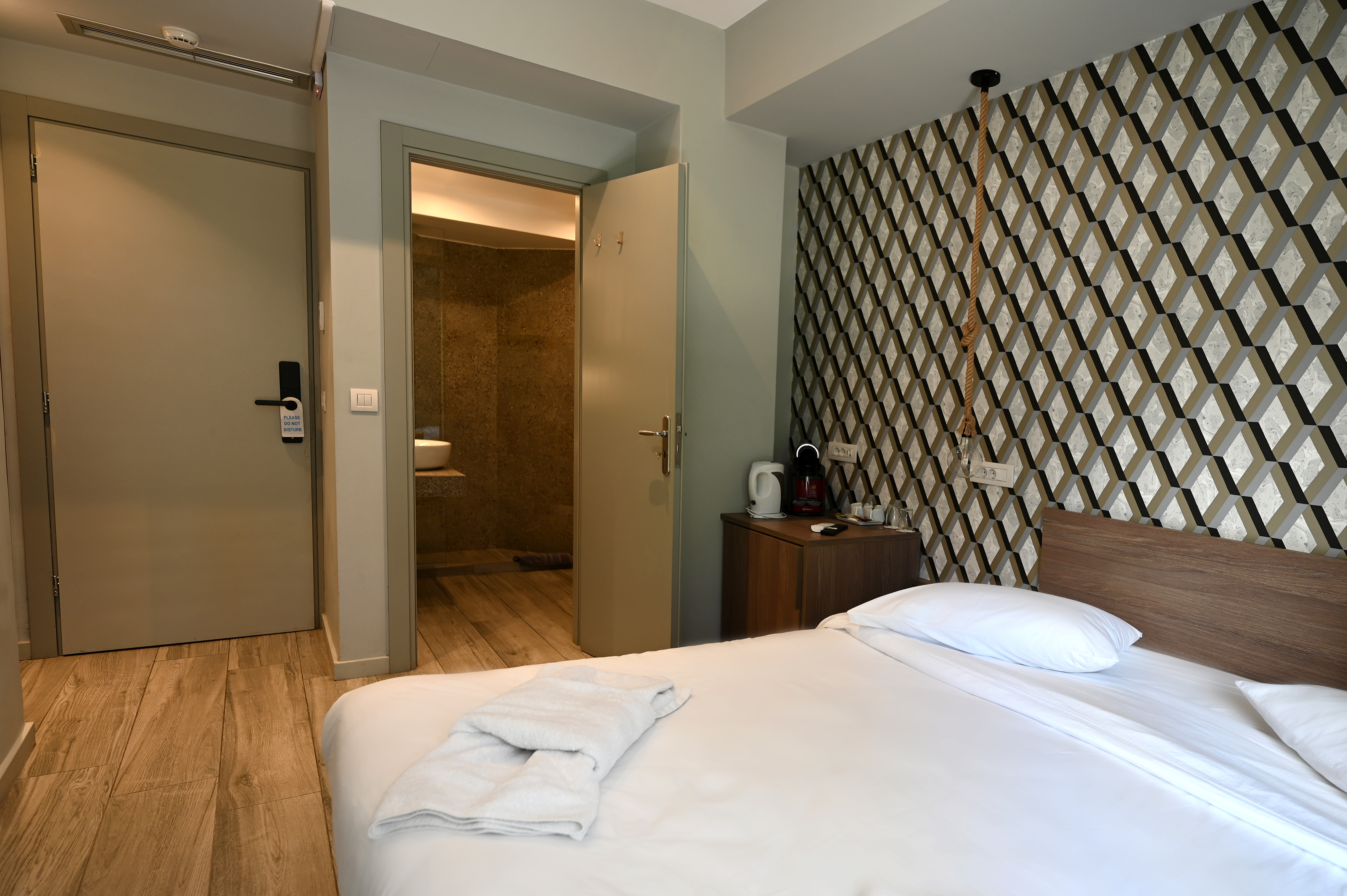 Double or Twin Standard