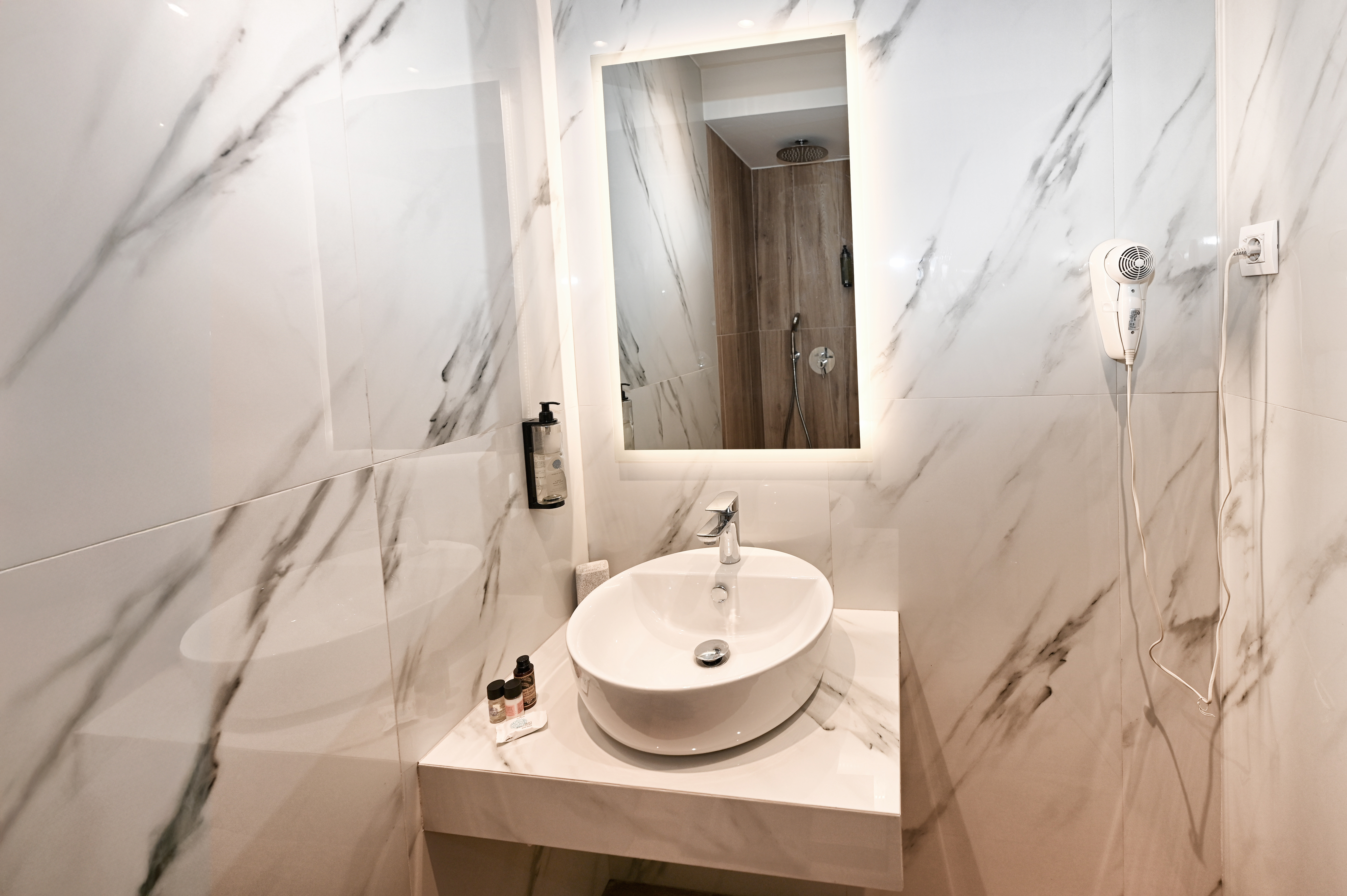 Double or Twin Standard