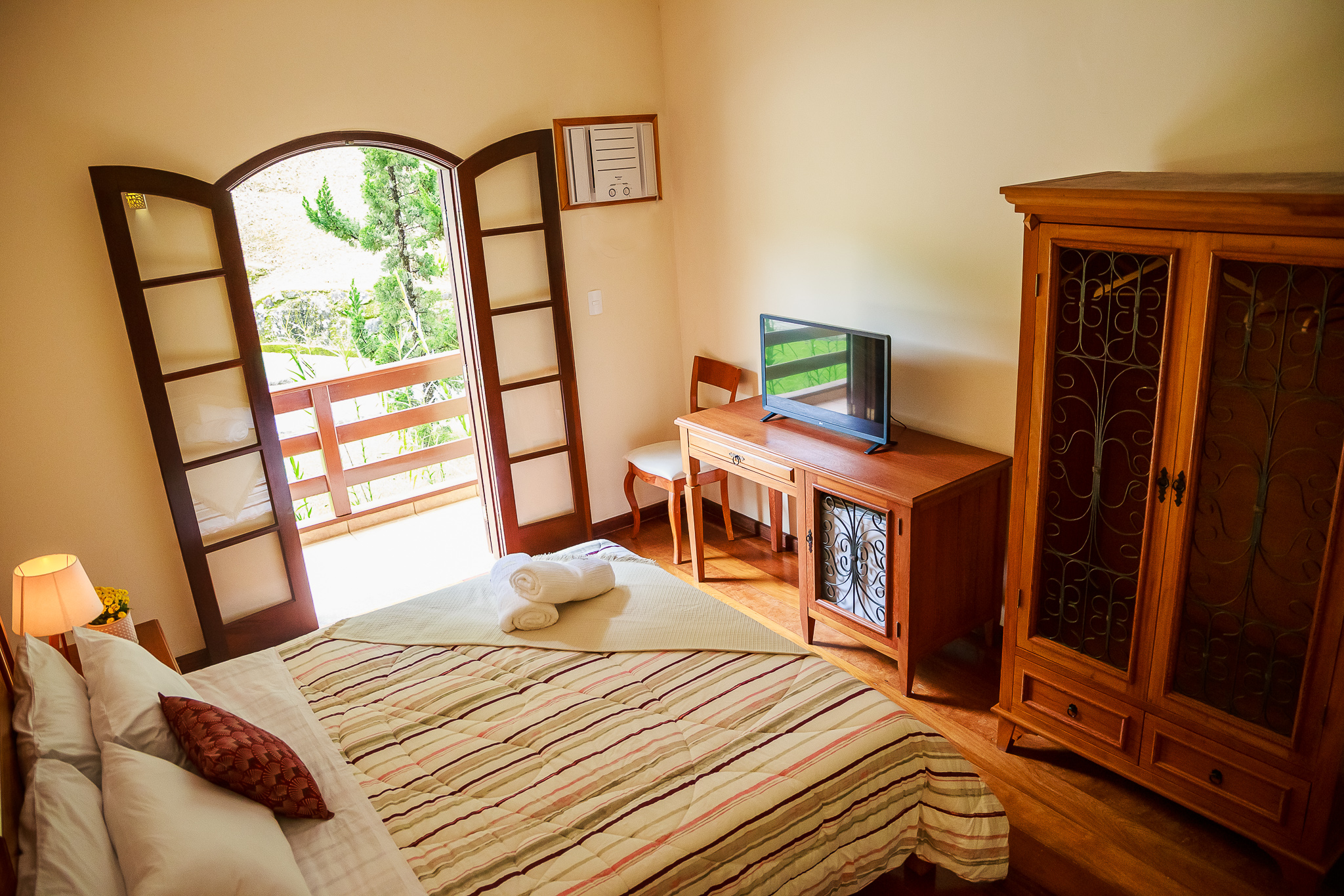 Family Room Garden View