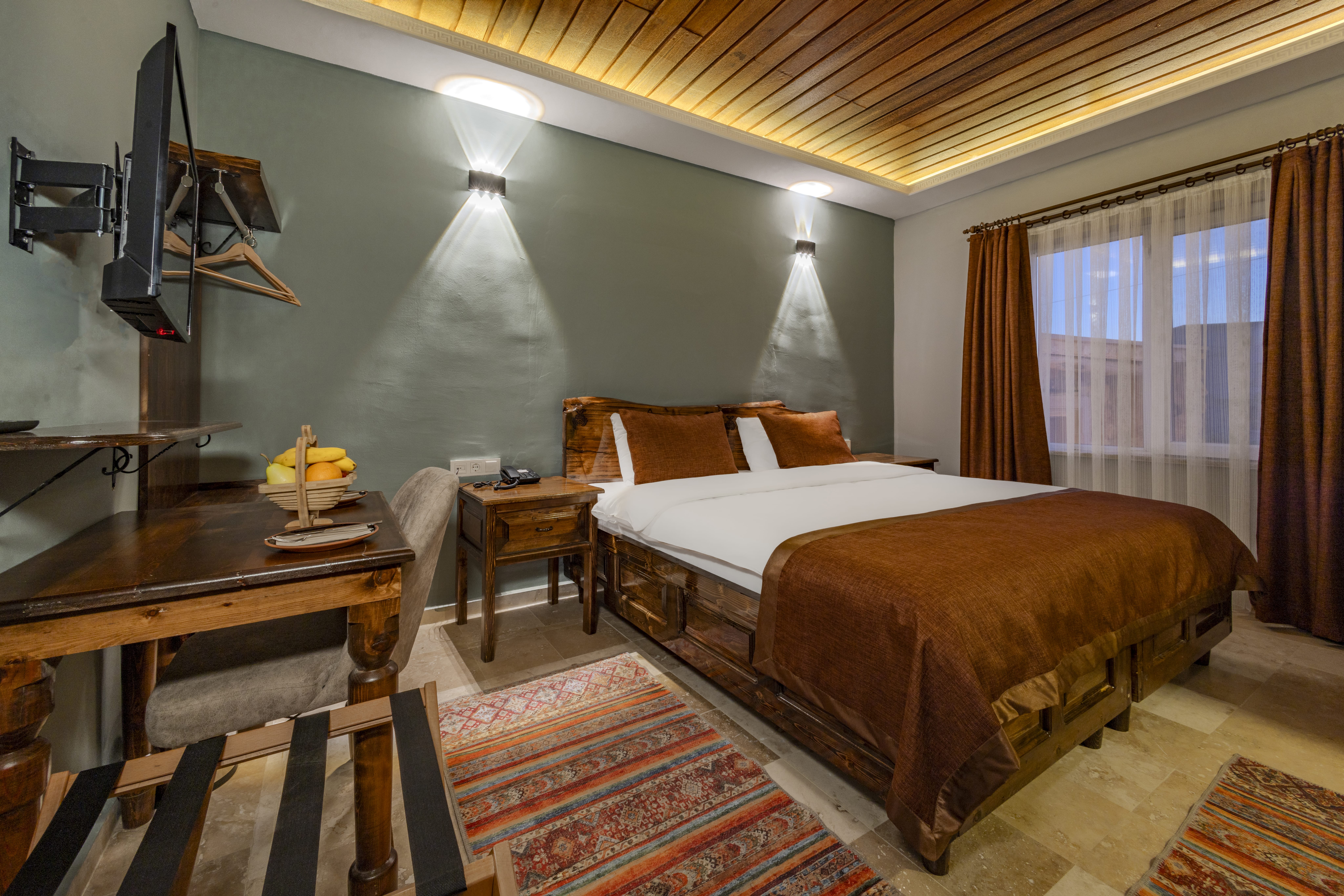 Double or Twin Standard