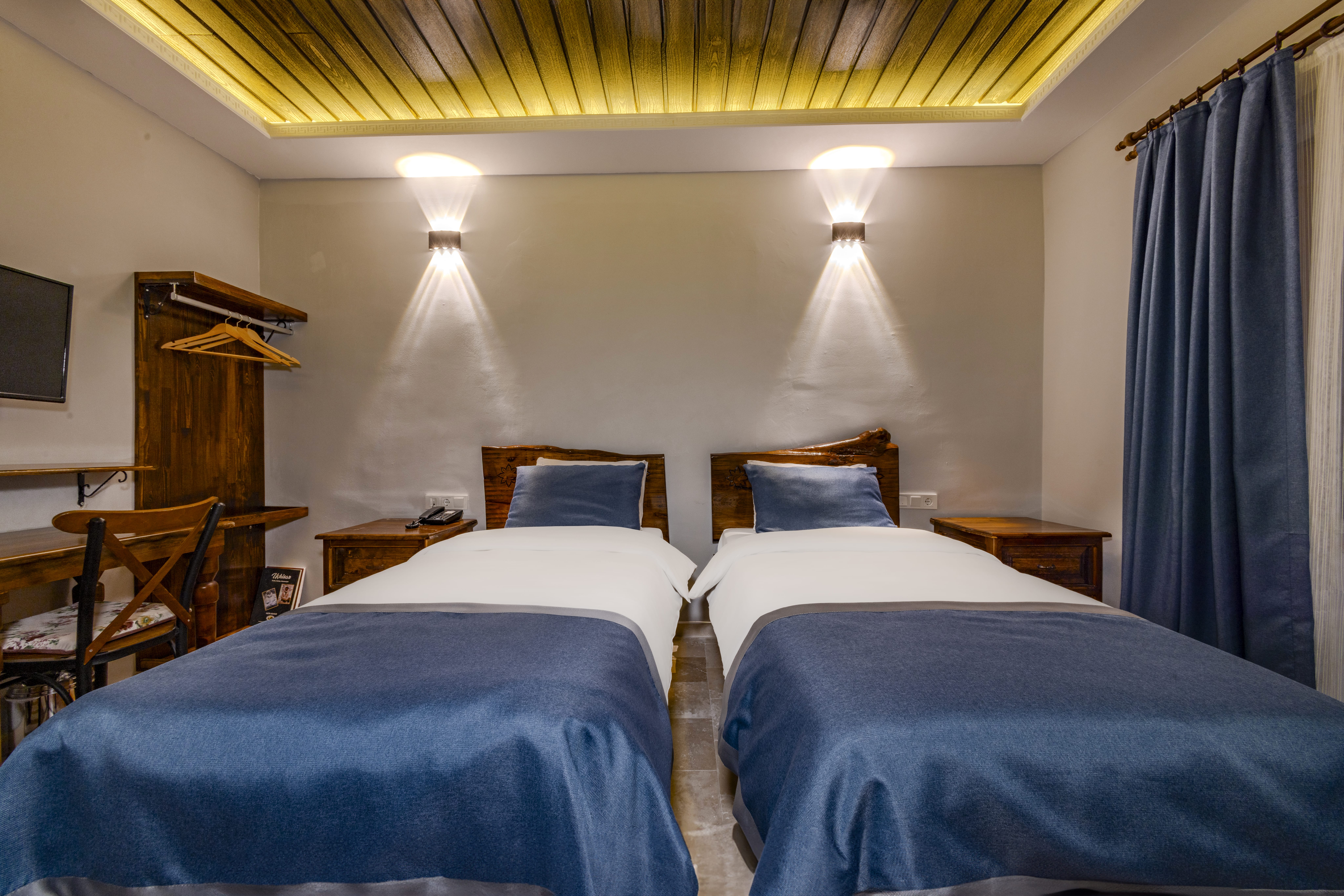 Double or Twin Standard