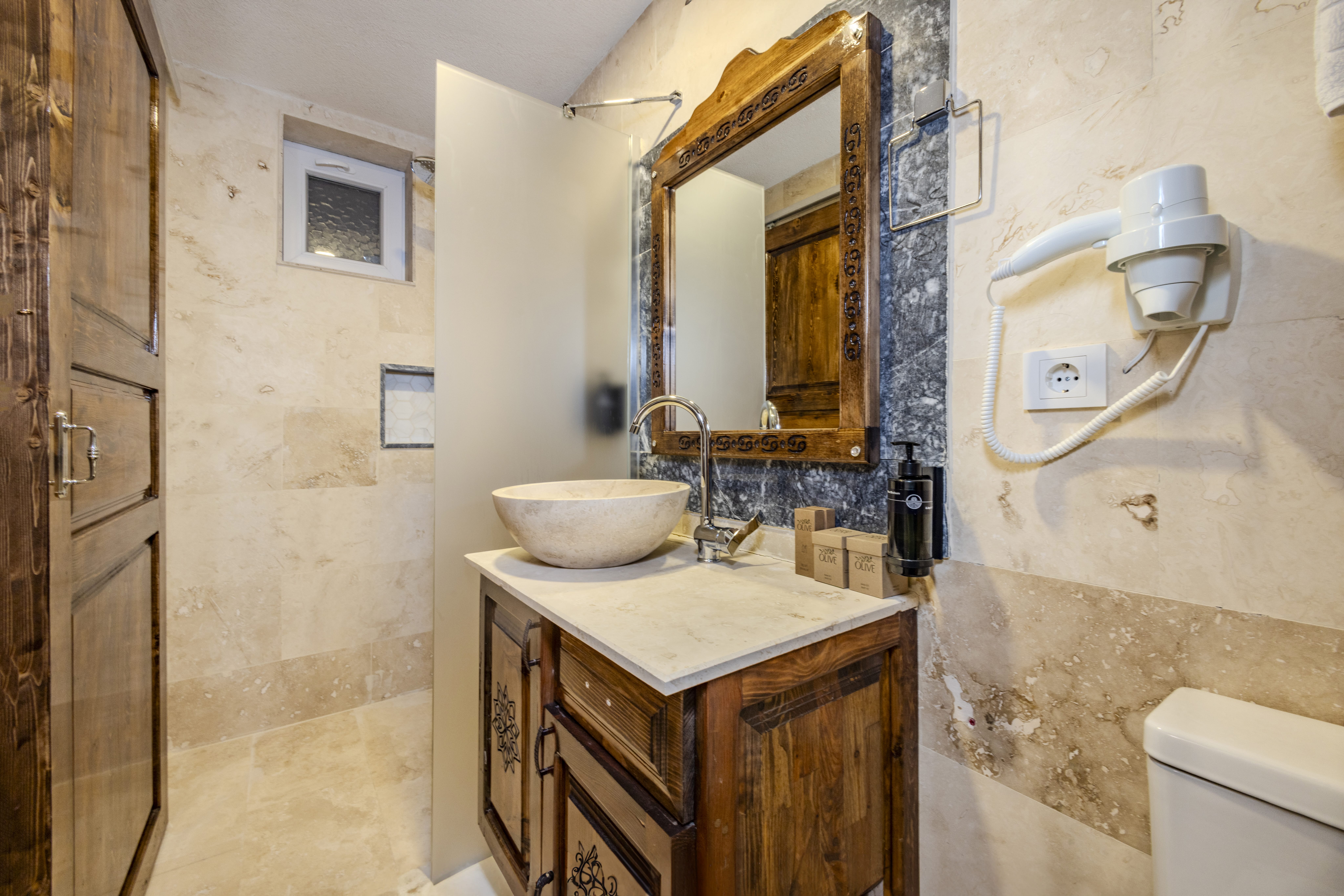 Double or Twin Standard