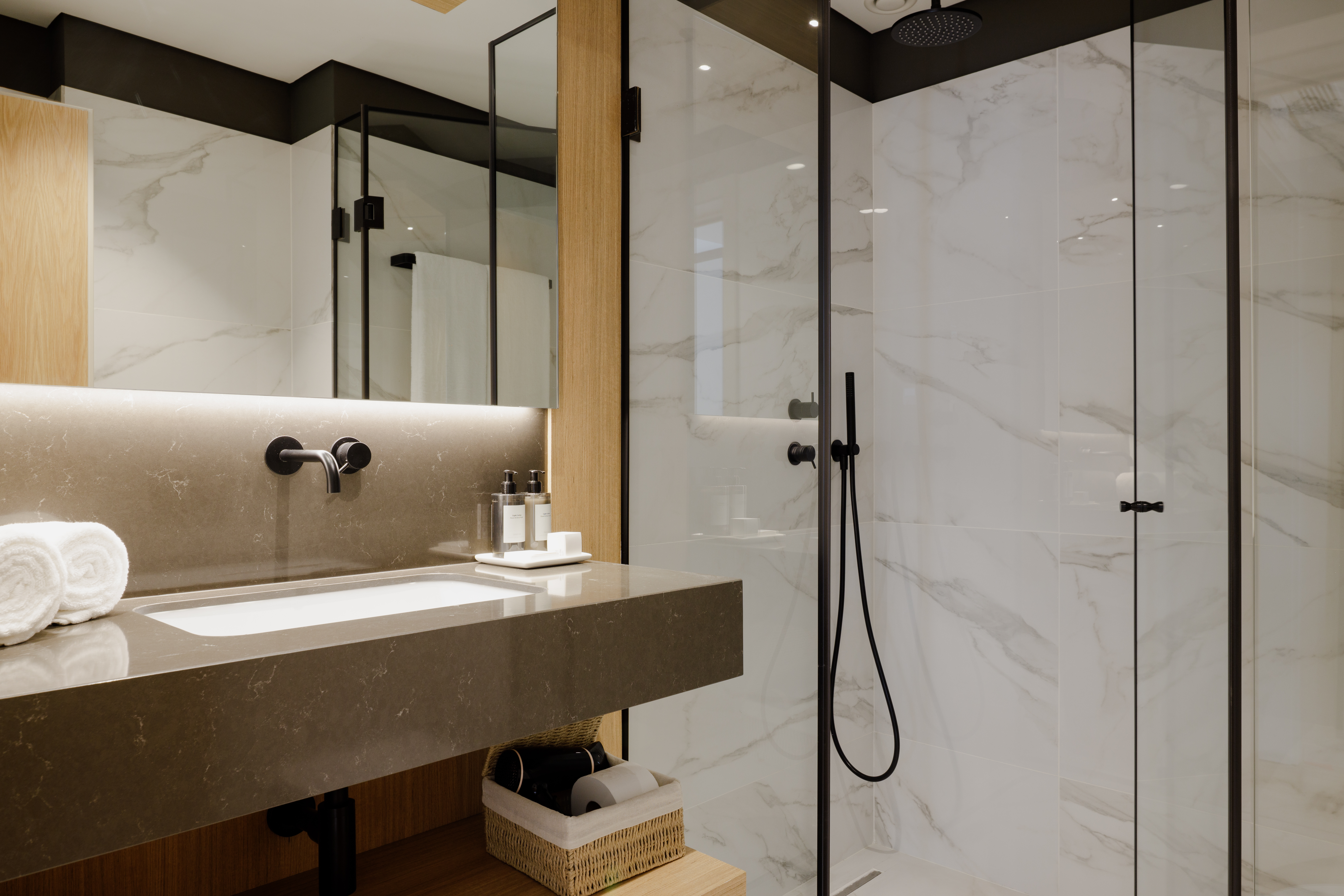 Quadruple Two Bedrooms with Views